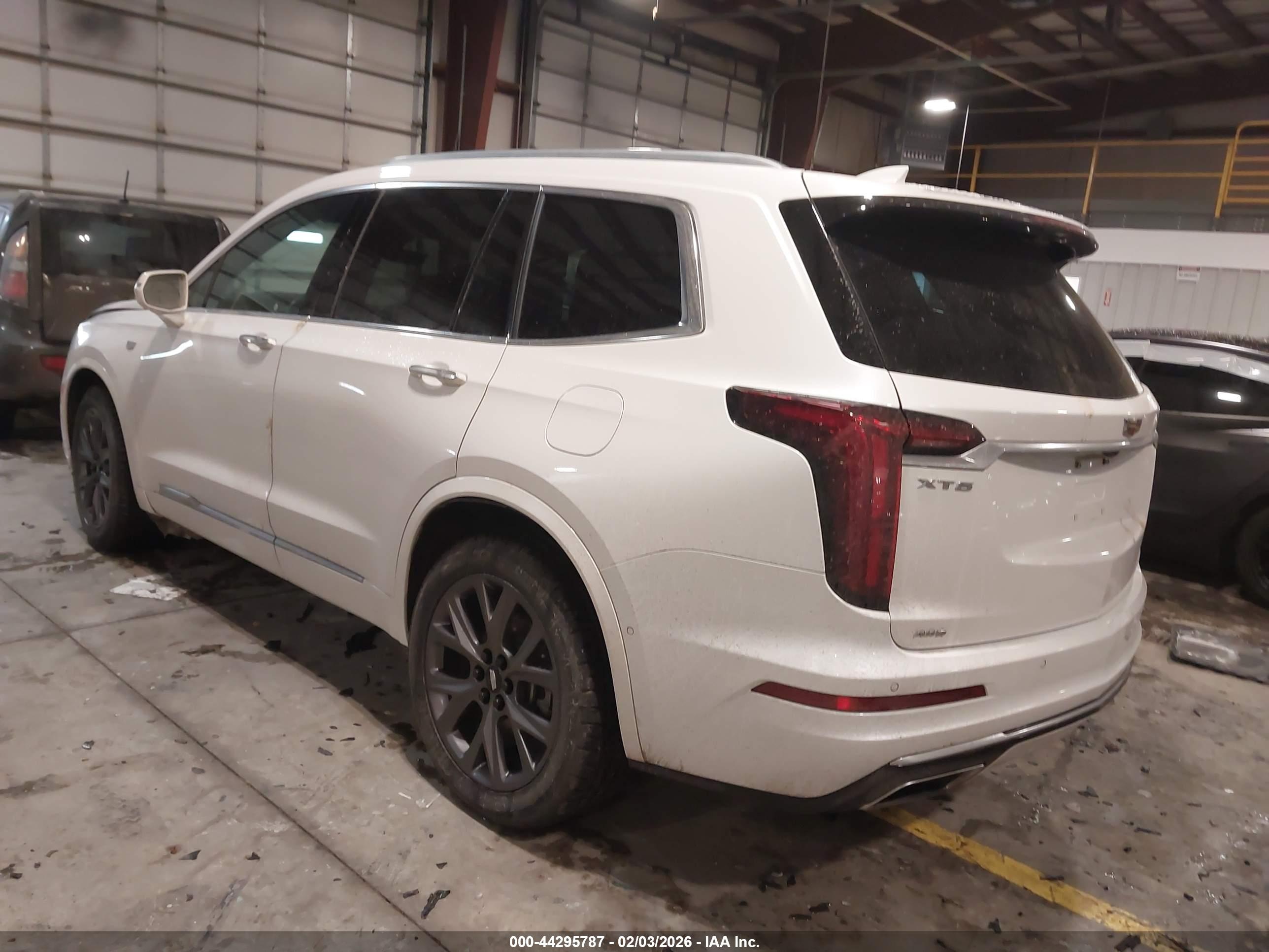 CADILLAC XT6 image 3