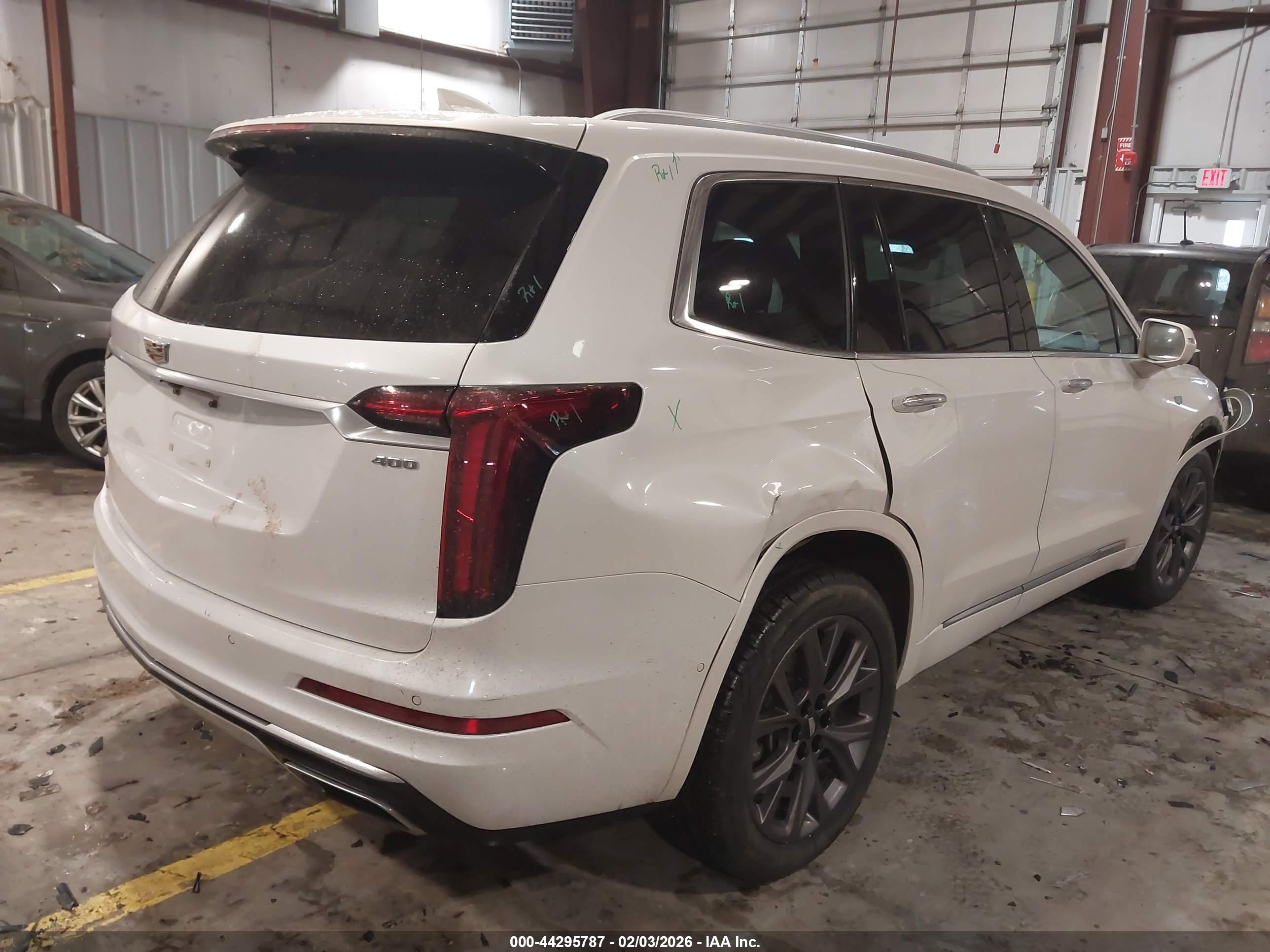 CADILLAC XT6 image 4