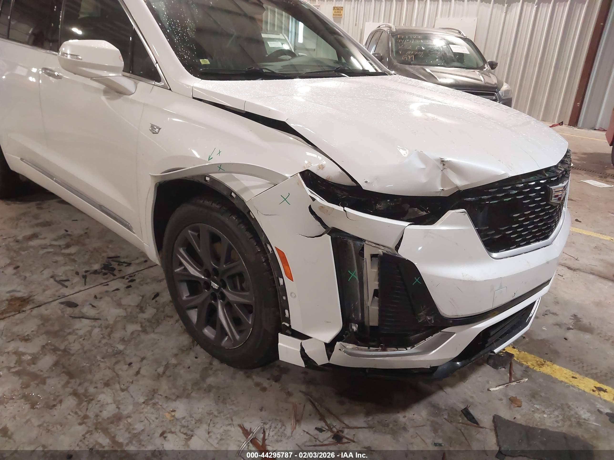 CADILLAC XT6 image 6