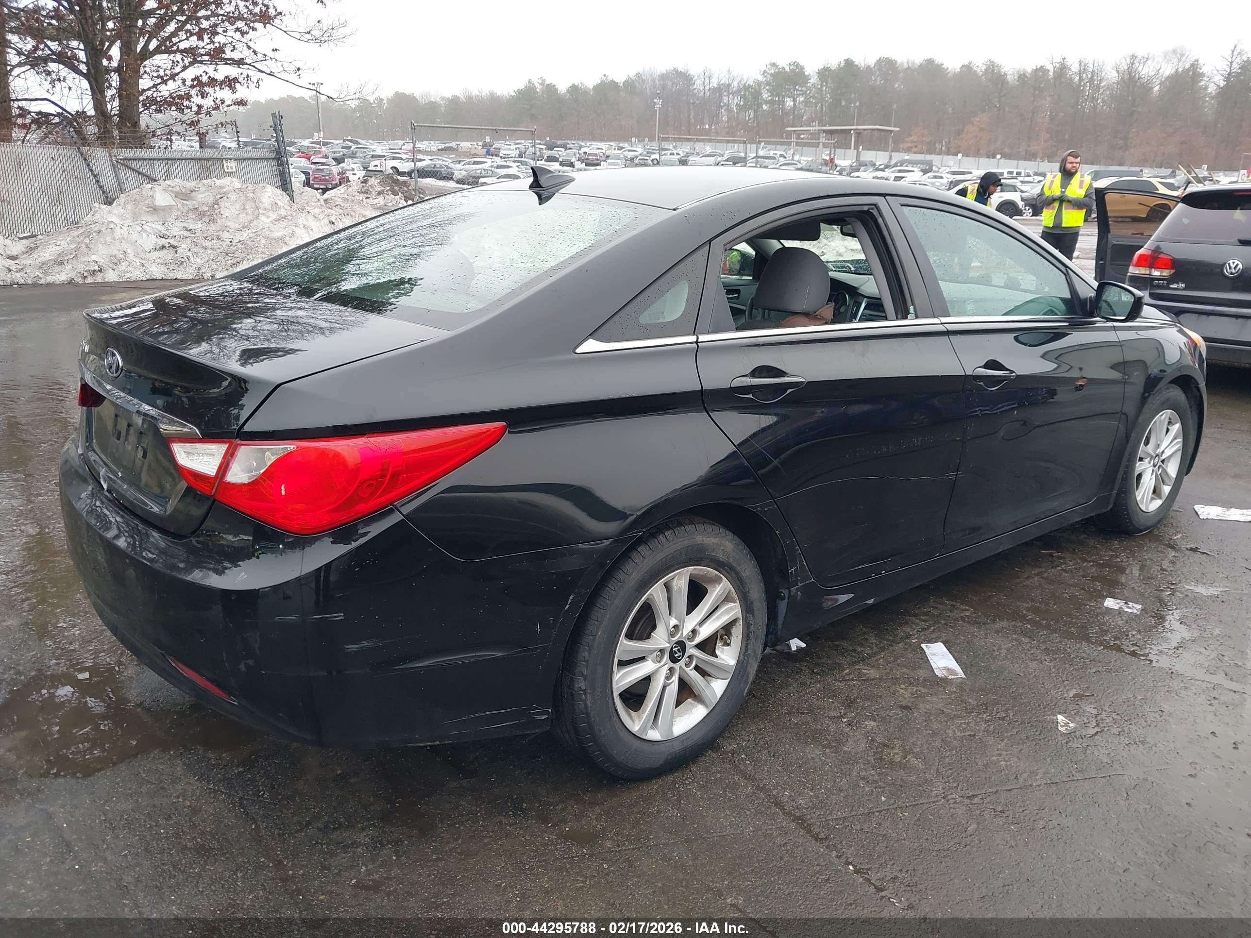 HYUNDAI SONATA image 4