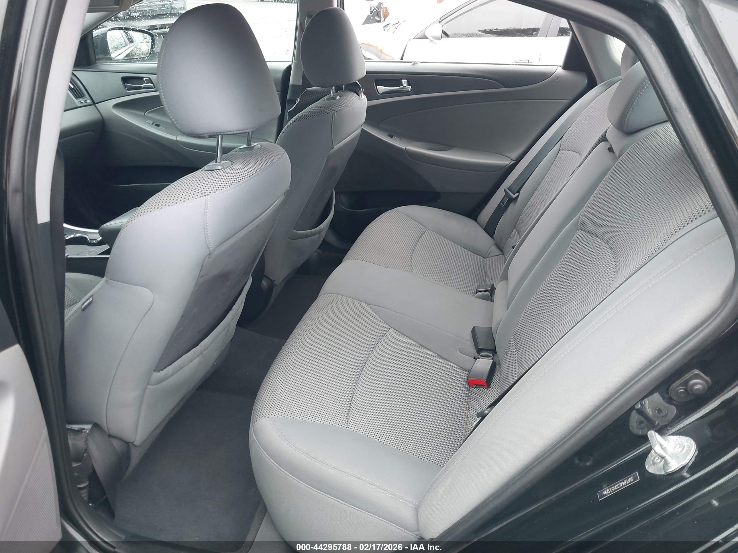 HYUNDAI SONATA image 8
