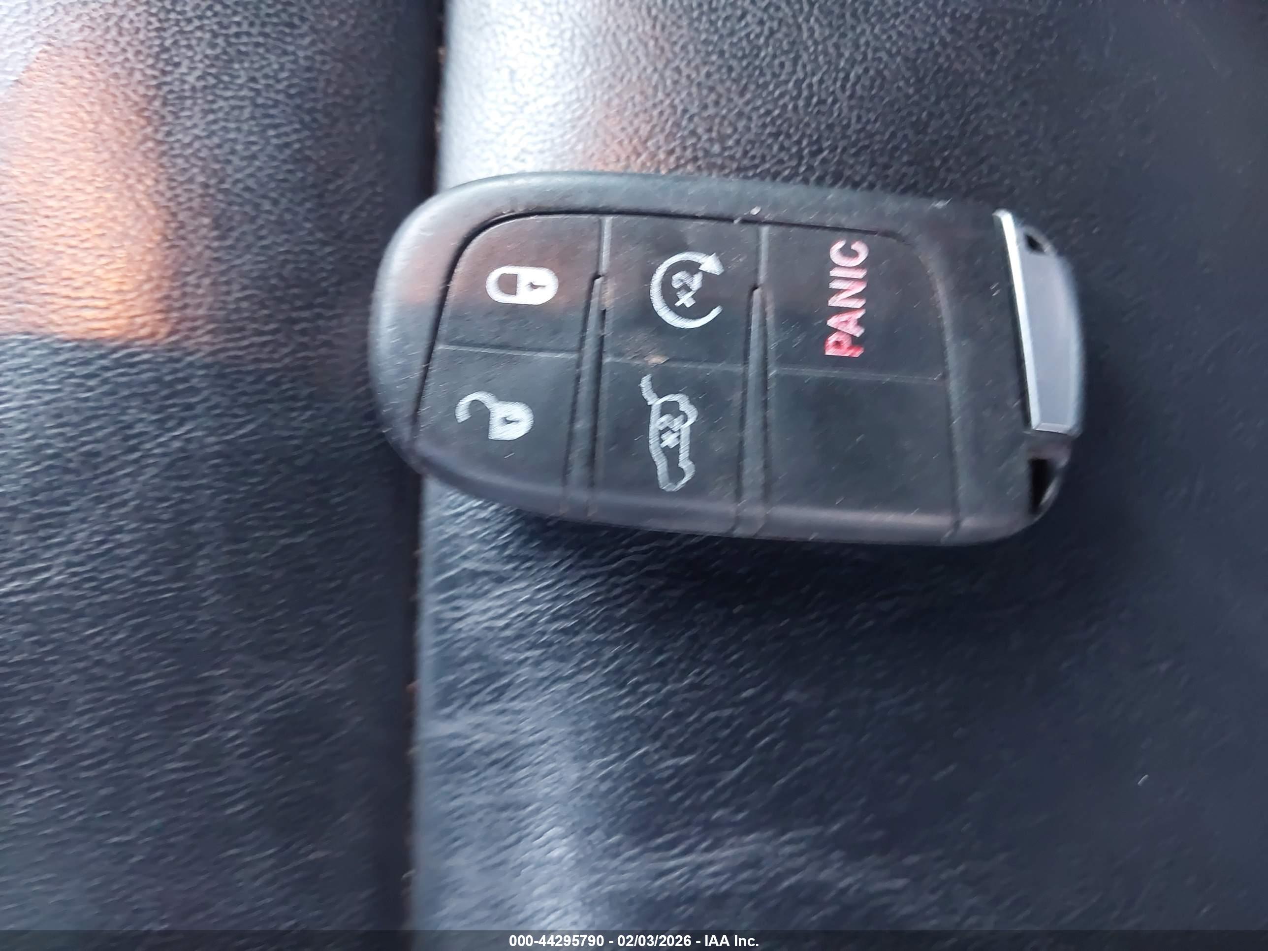 JEEP GRAND image 11