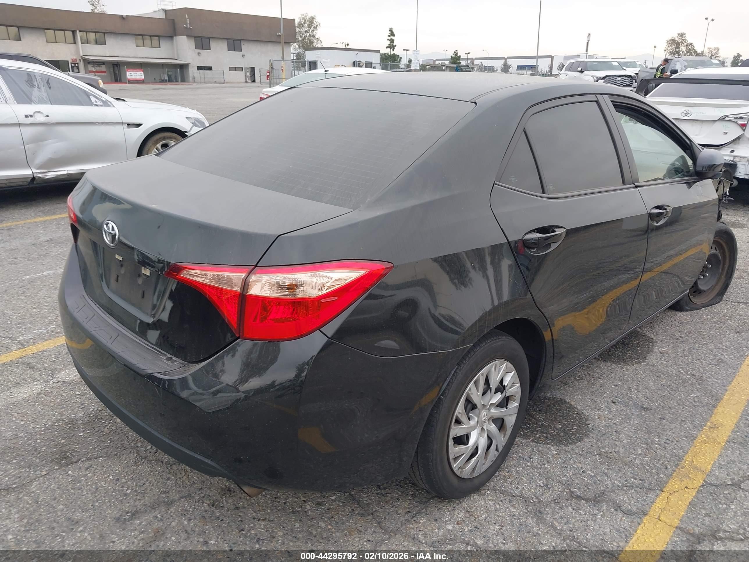 TOYOTA COROLLA image 4