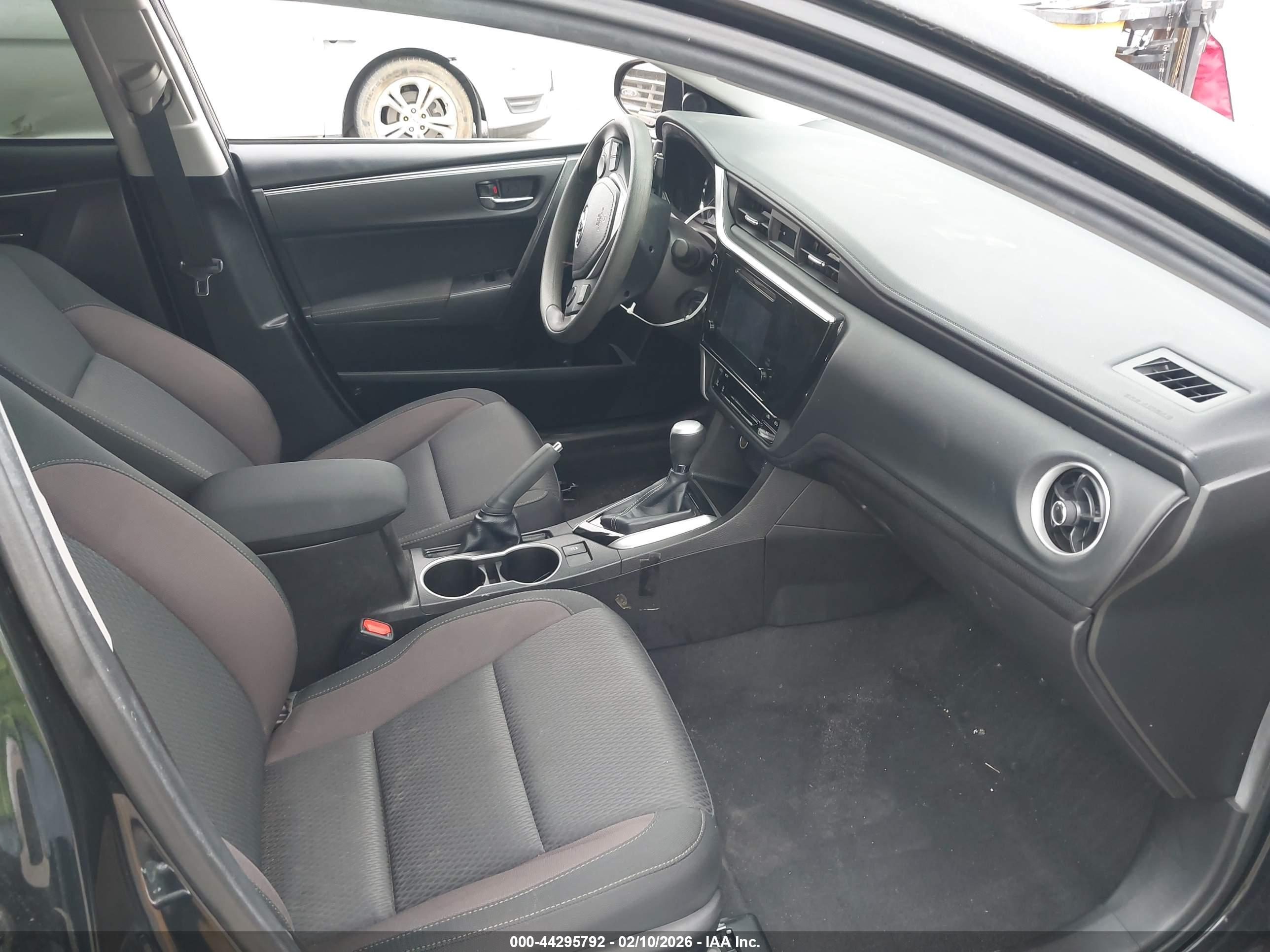 TOYOTA COROLLA image 5