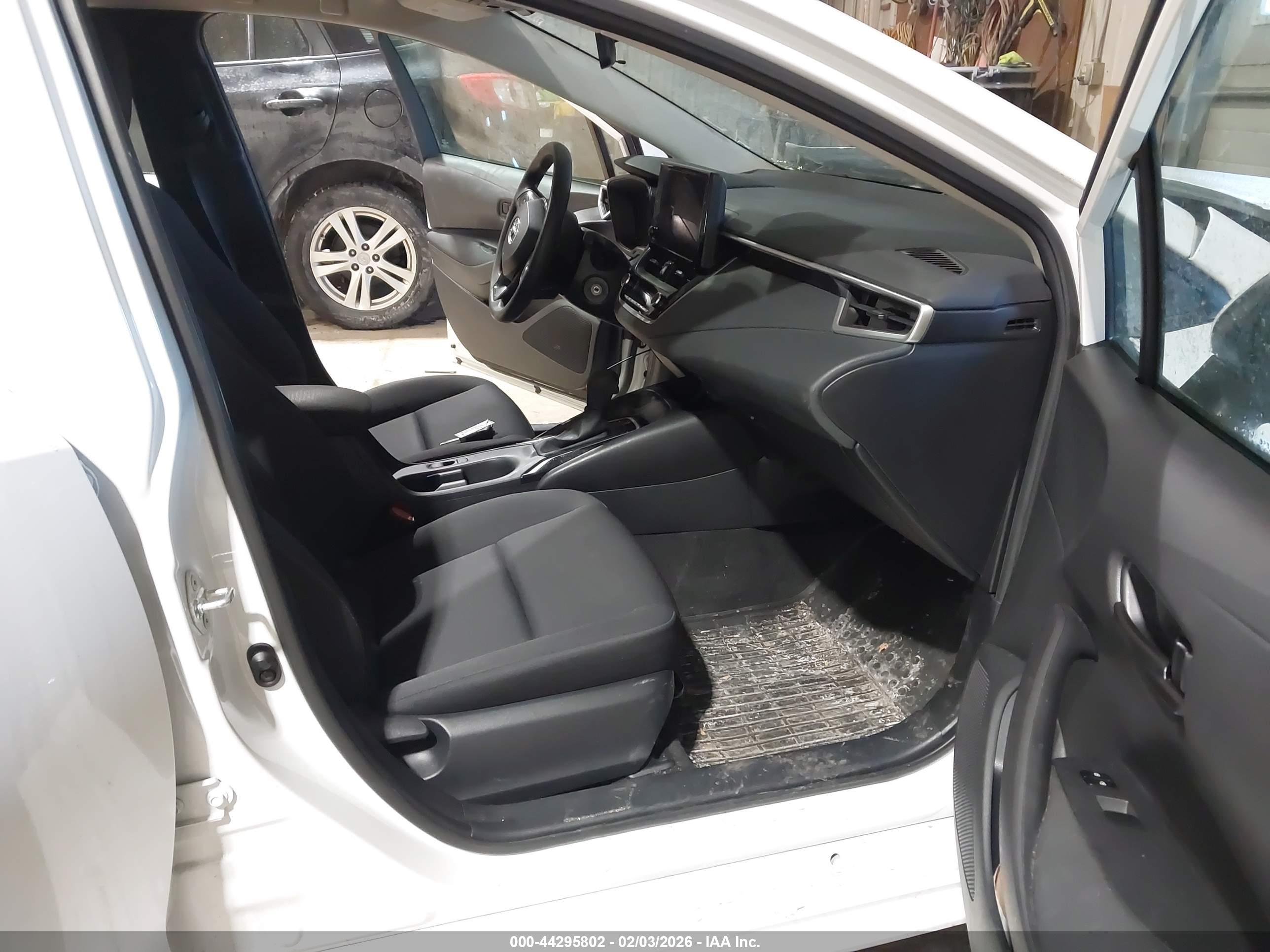TOYOTA COROLLA image 5