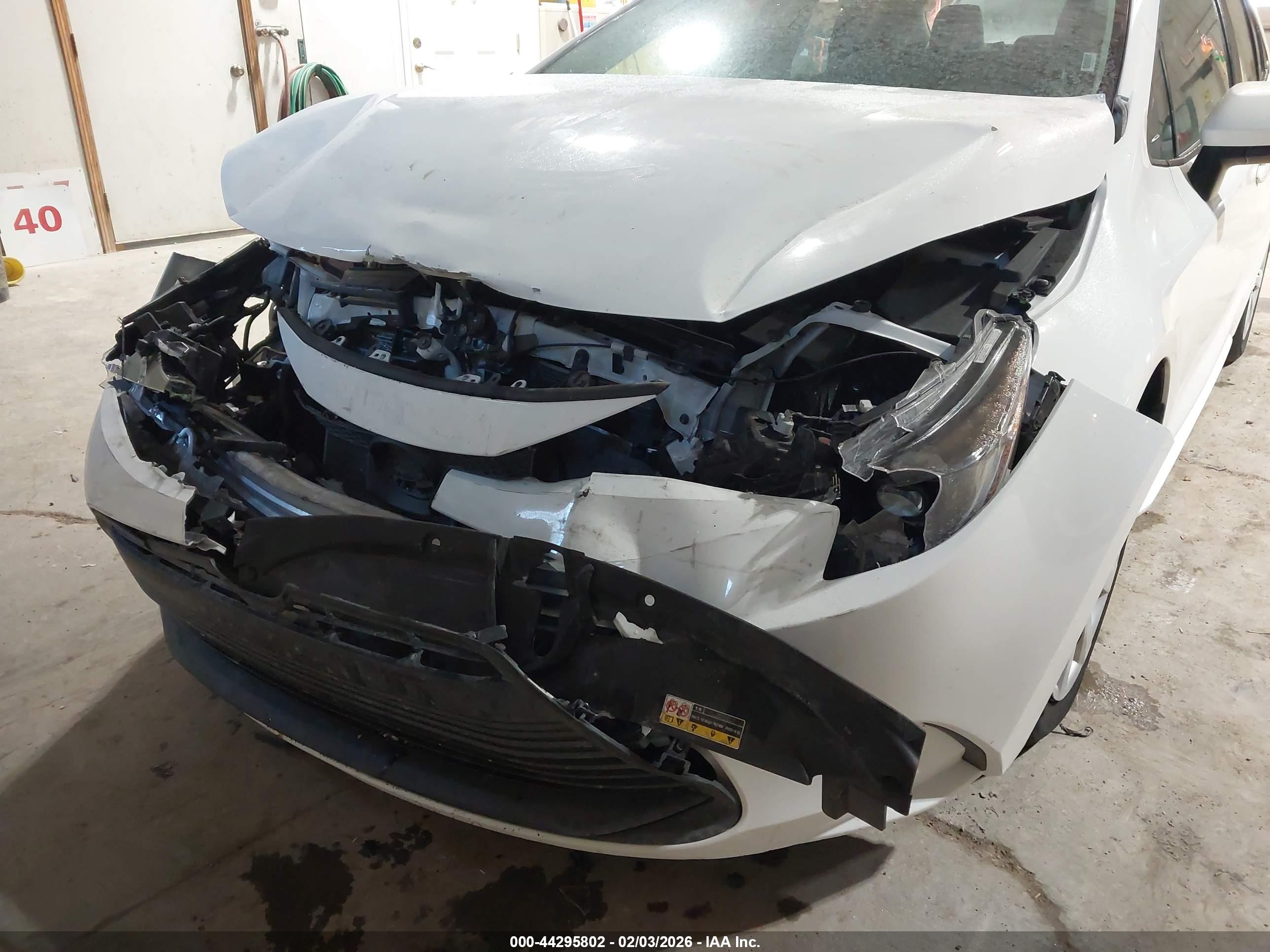 TOYOTA COROLLA image 6