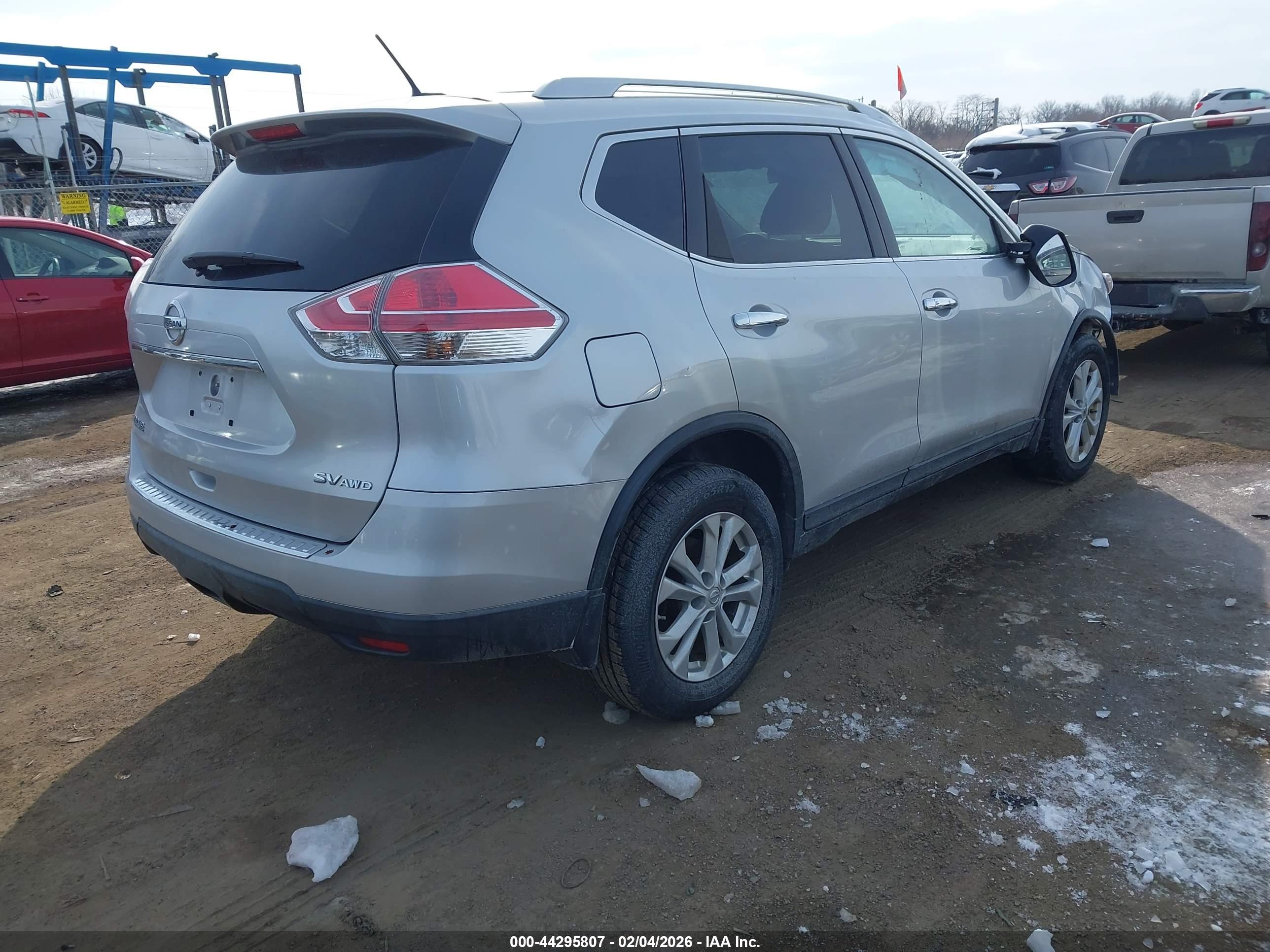 NISSAN ROGUE image 4