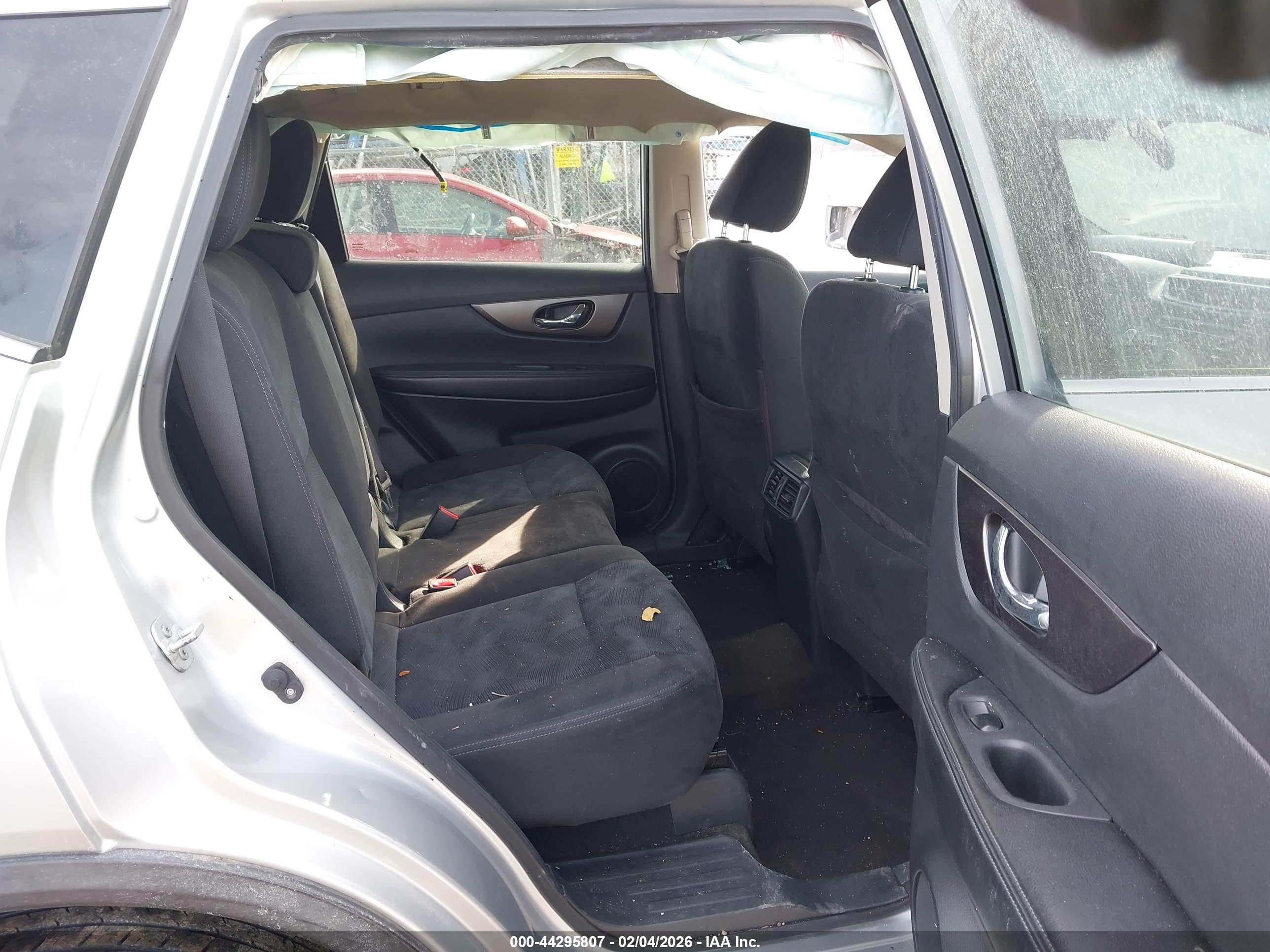 NISSAN ROGUE image 8