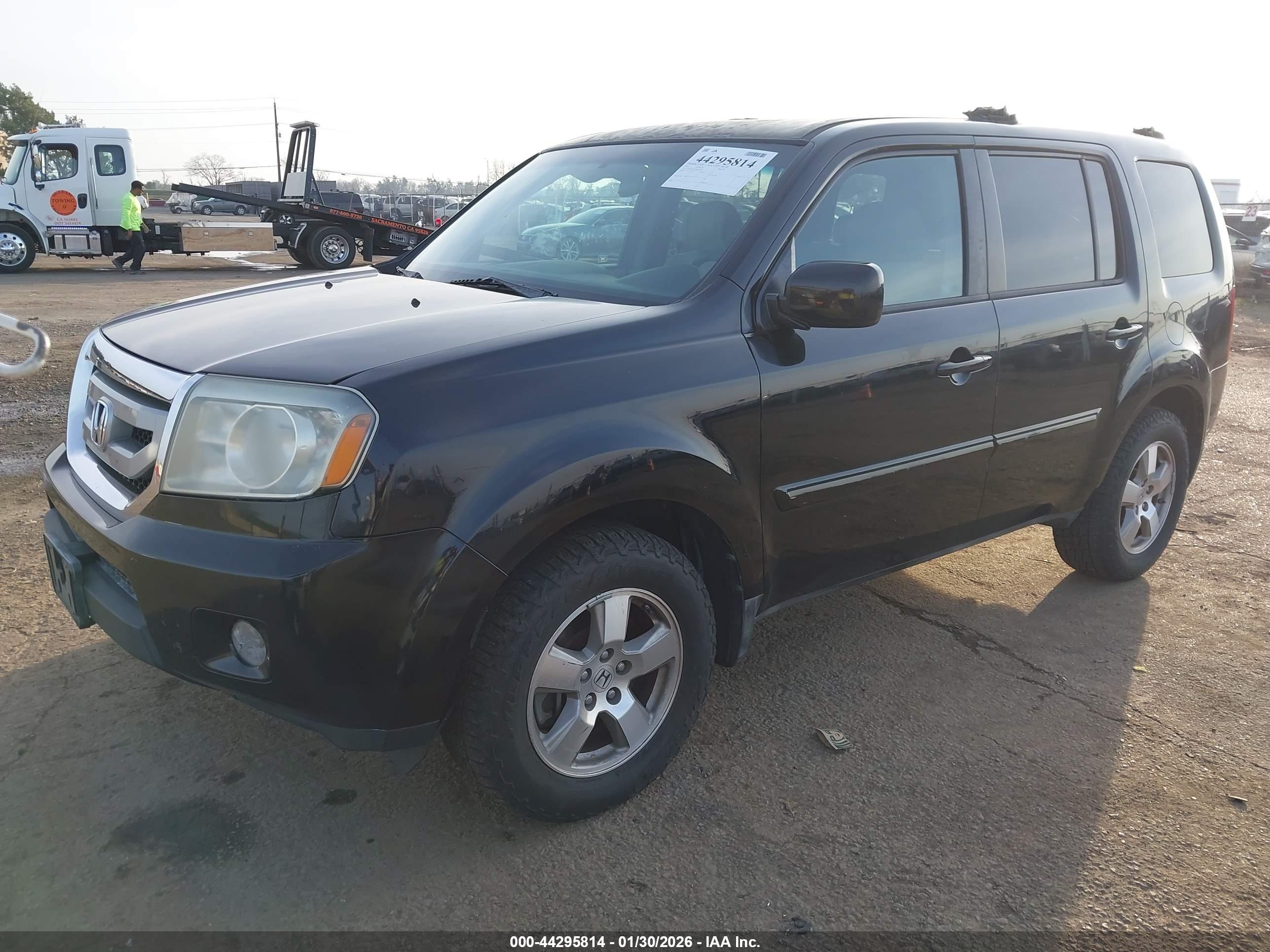 HONDA PILOT image 2