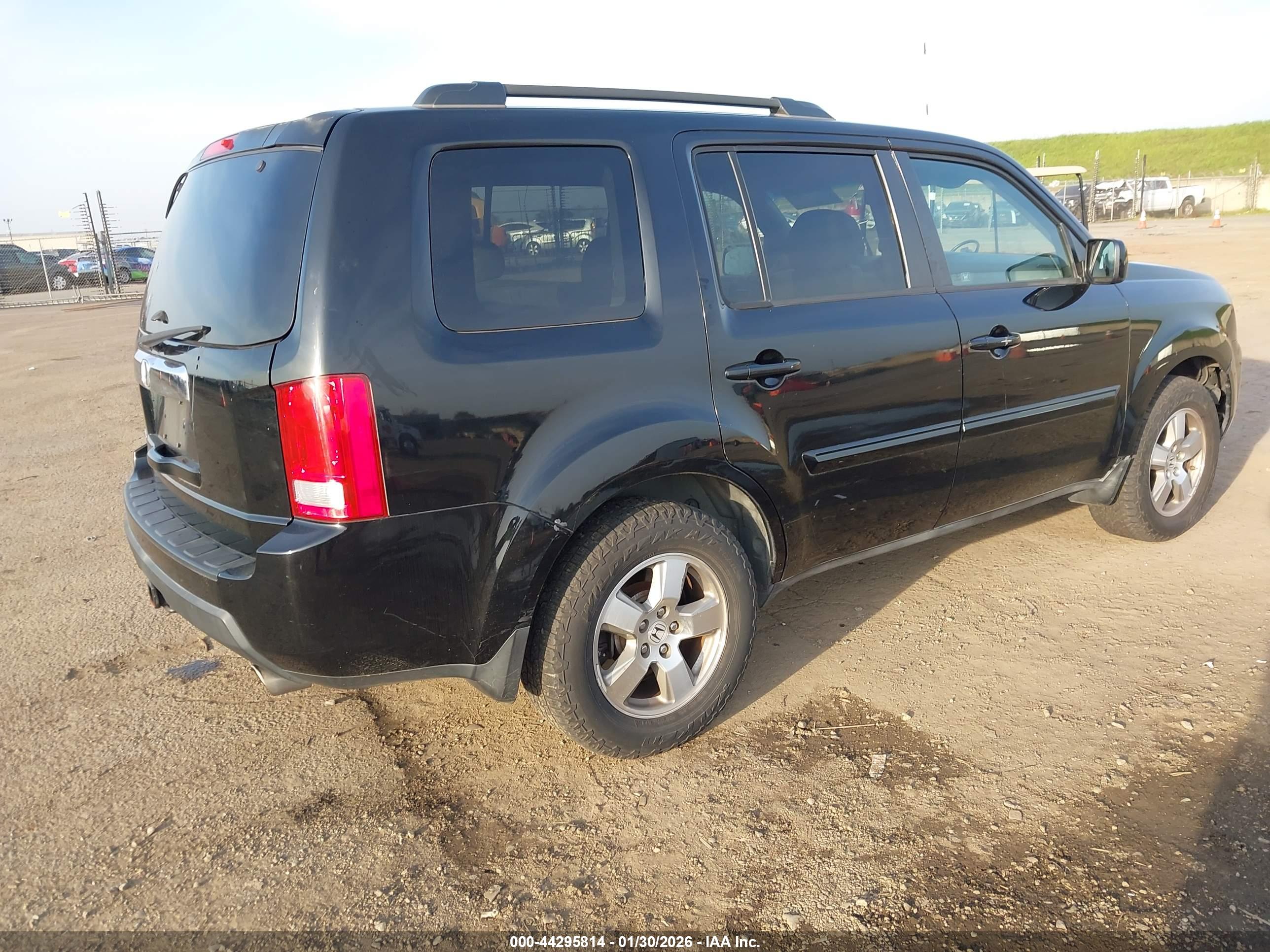 HONDA PILOT image 4