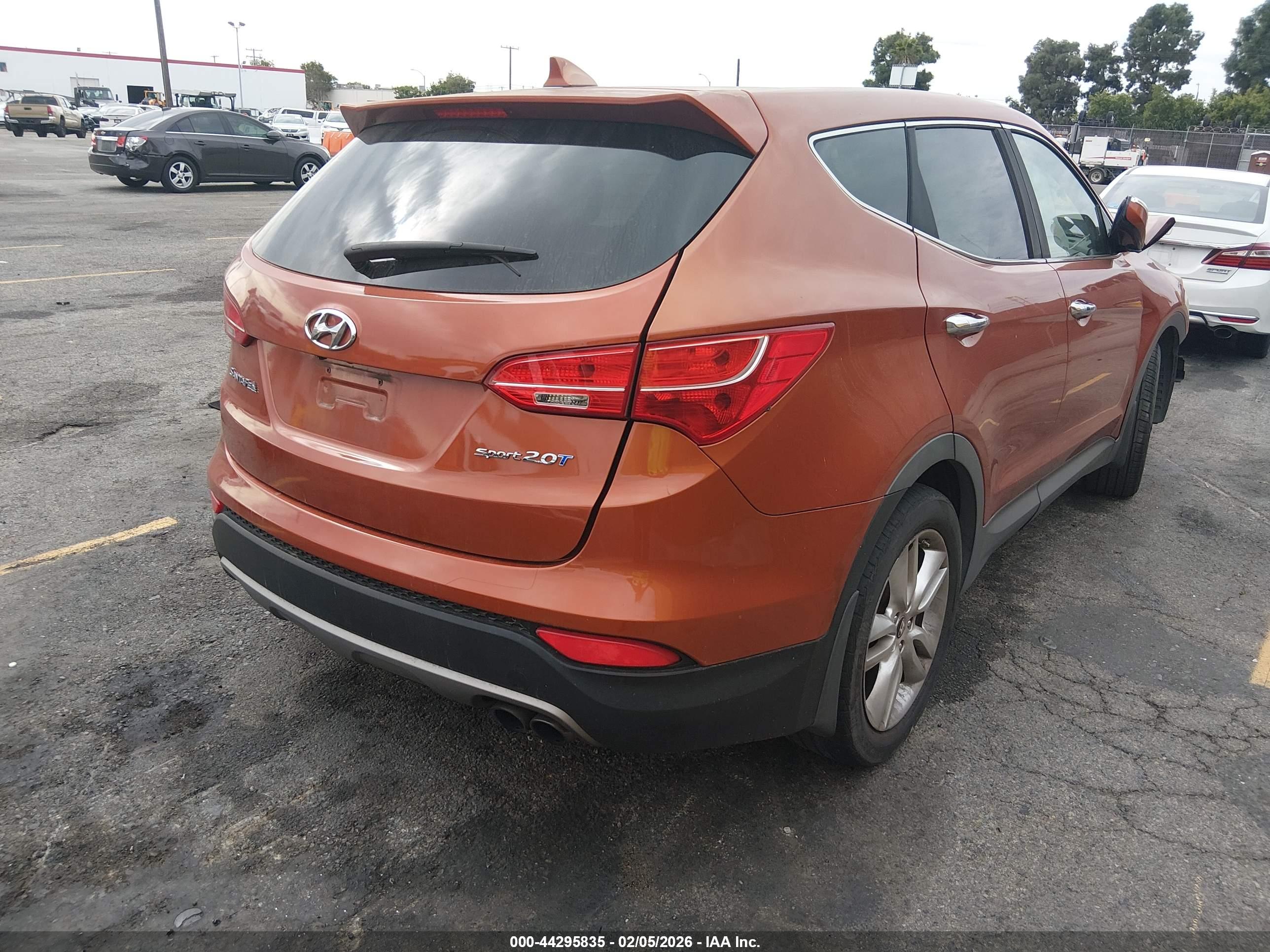 HYUNDAI SANTA image 4