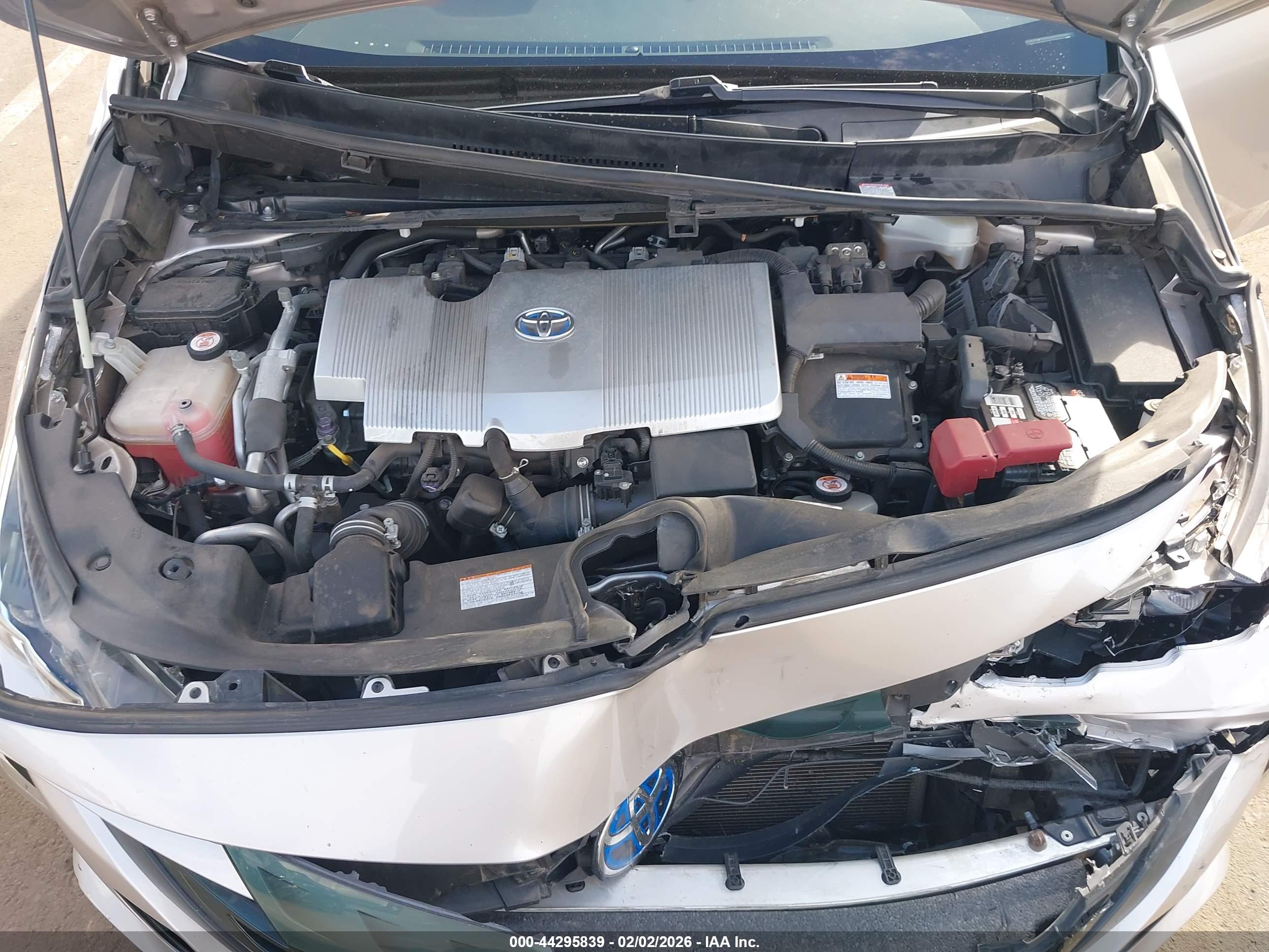 TOYOTA PRIUS image 10