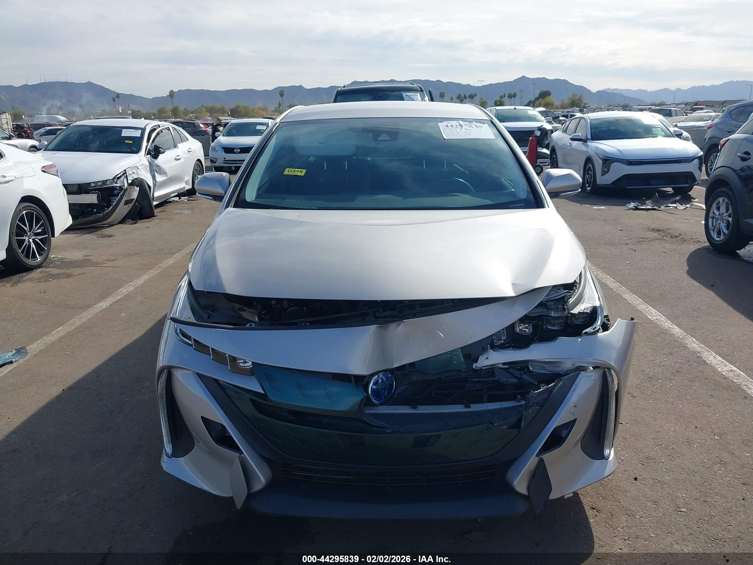 TOYOTA PRIUS image 6