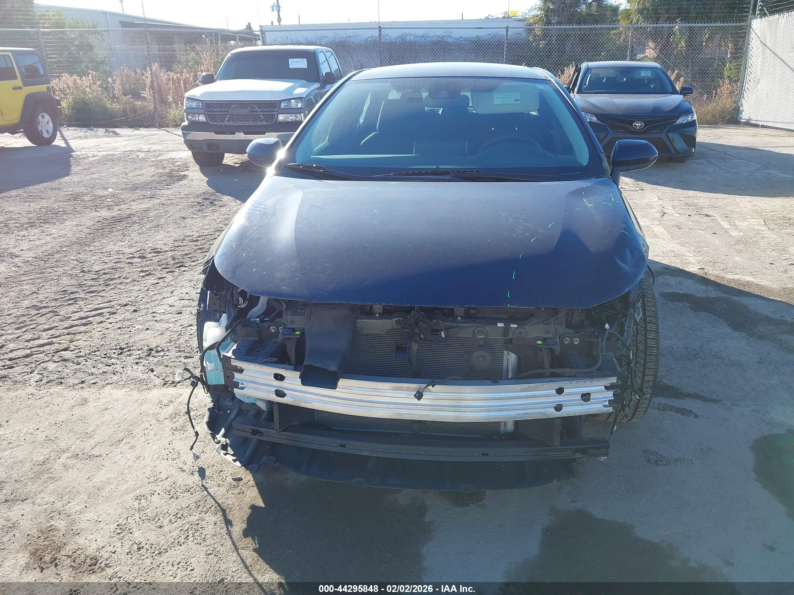TOYOTA COROLLA image 6