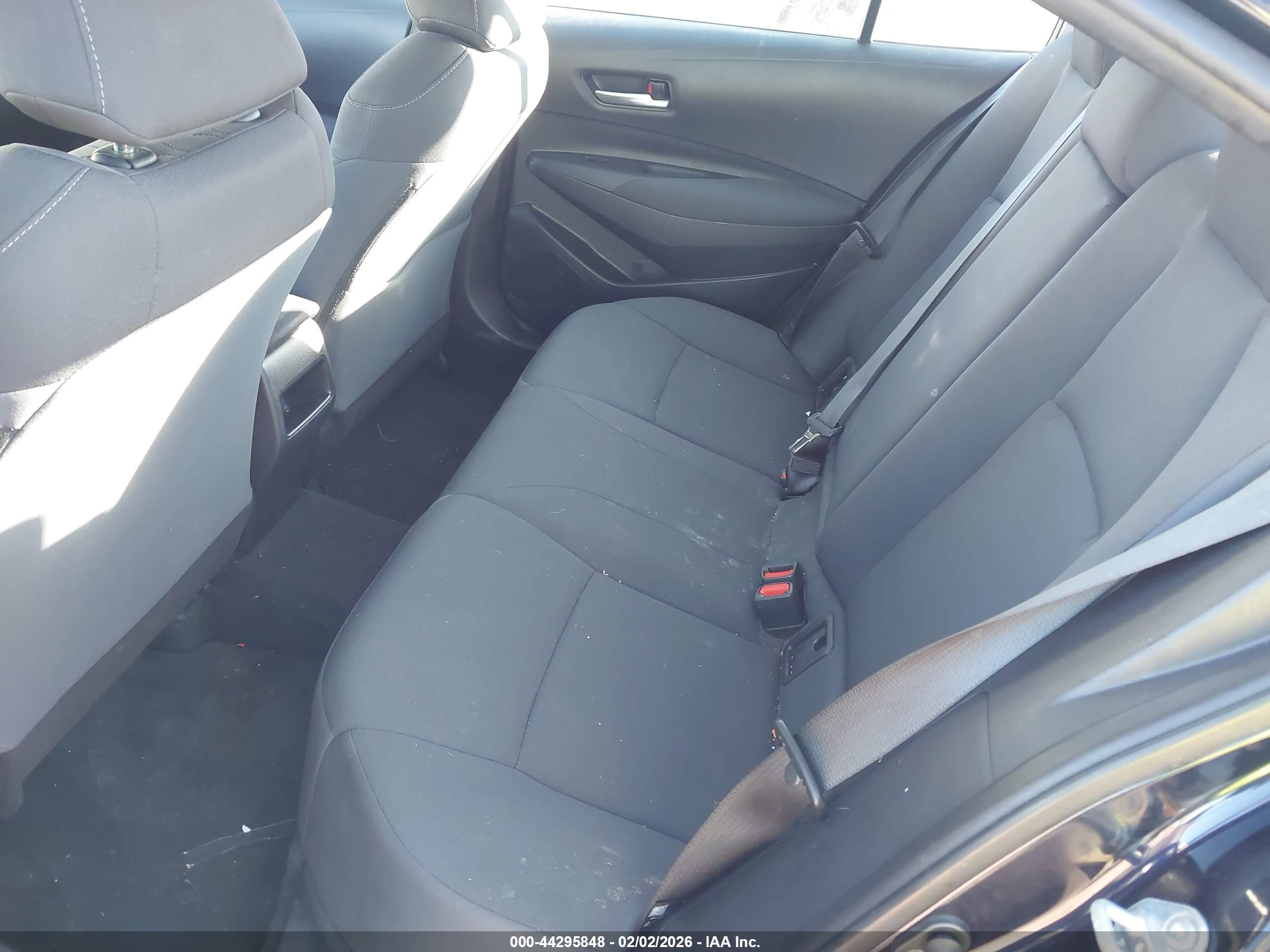 TOYOTA COROLLA image 8