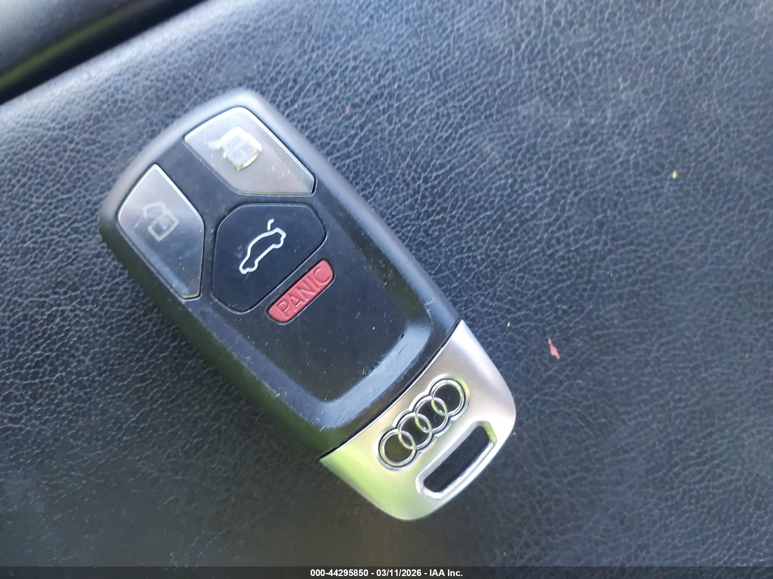 AUDI A4 image 11