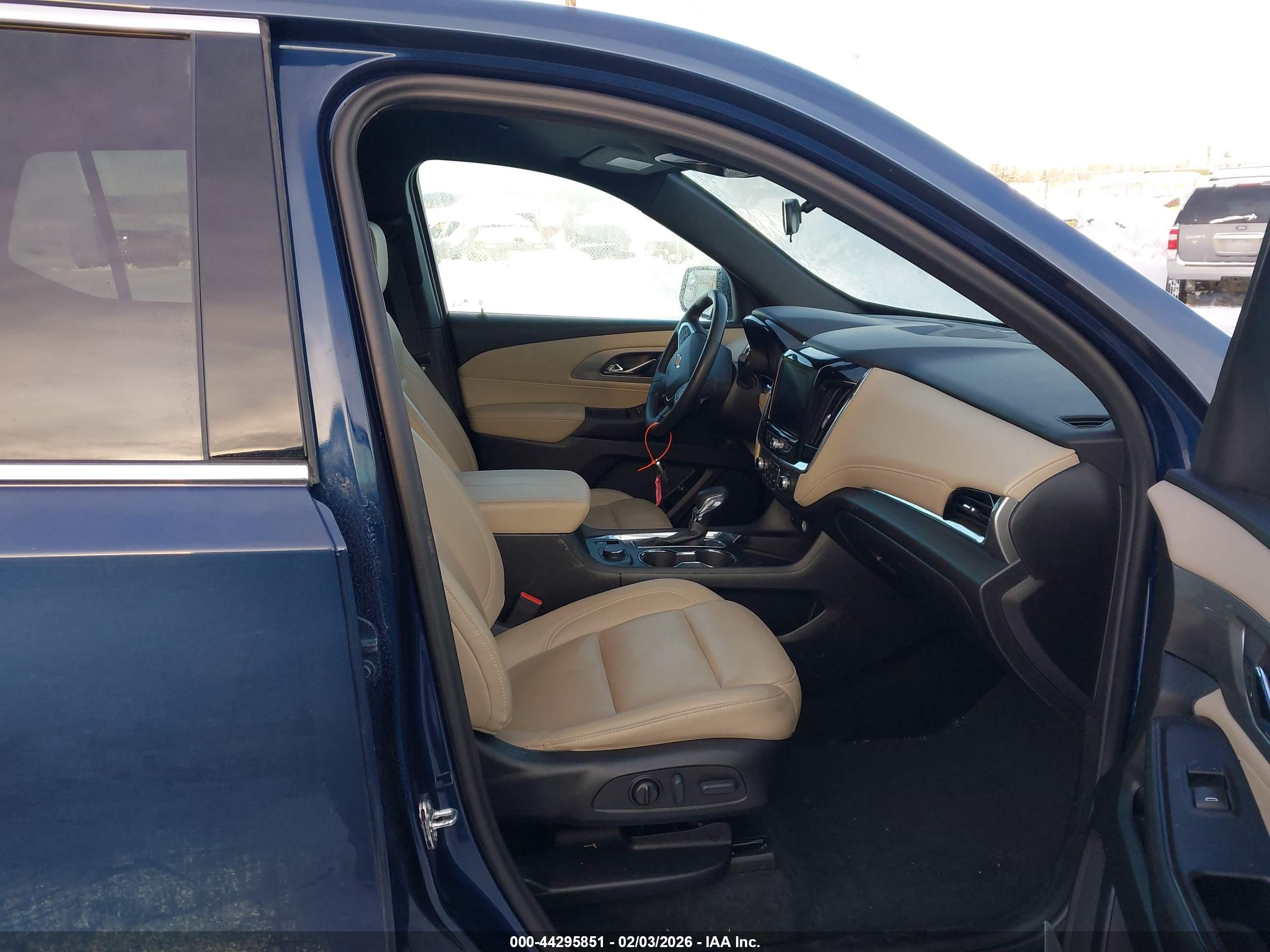 CHEVROLET TRAVERSE image 5