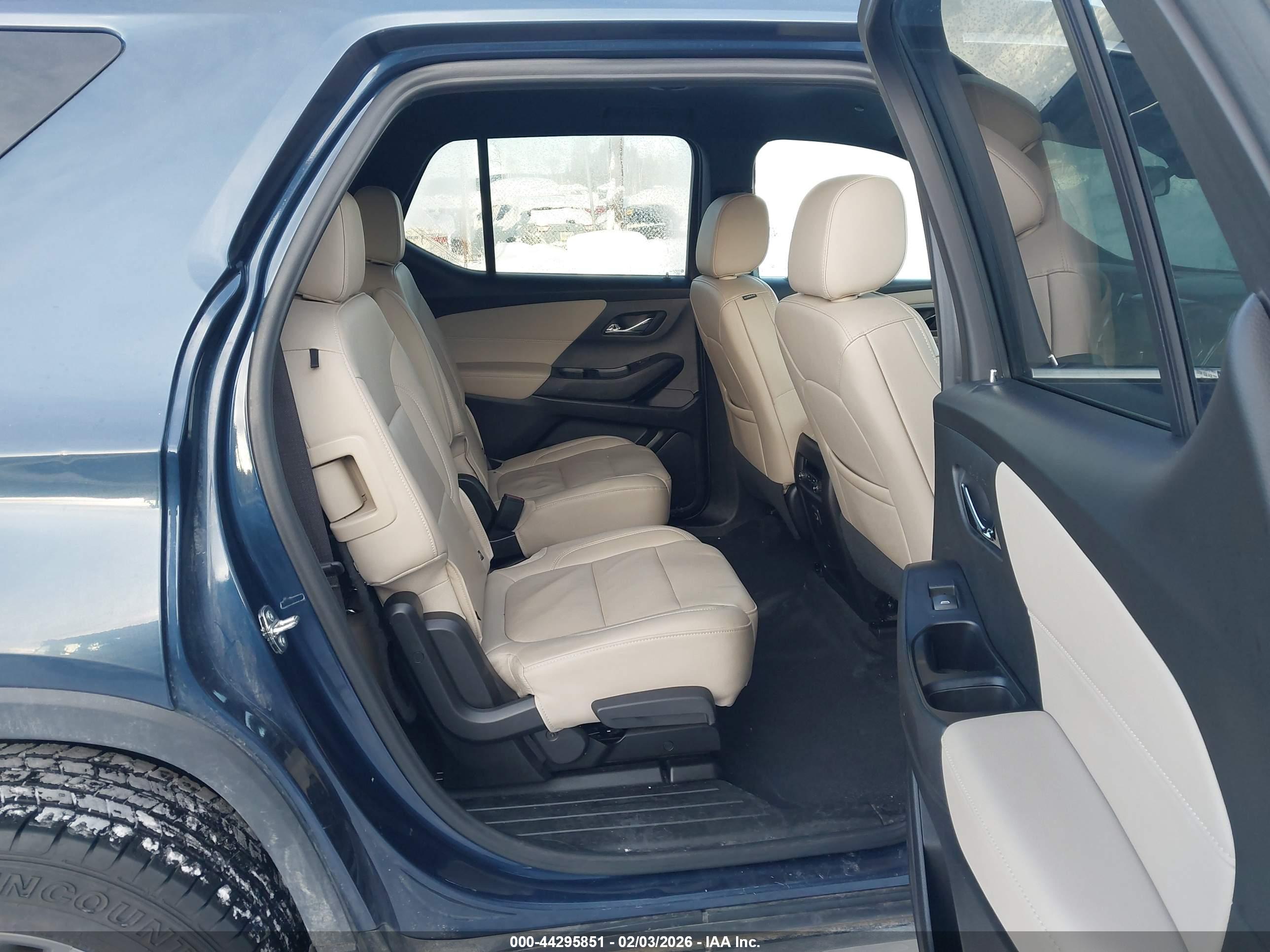 CHEVROLET TRAVERSE image 8