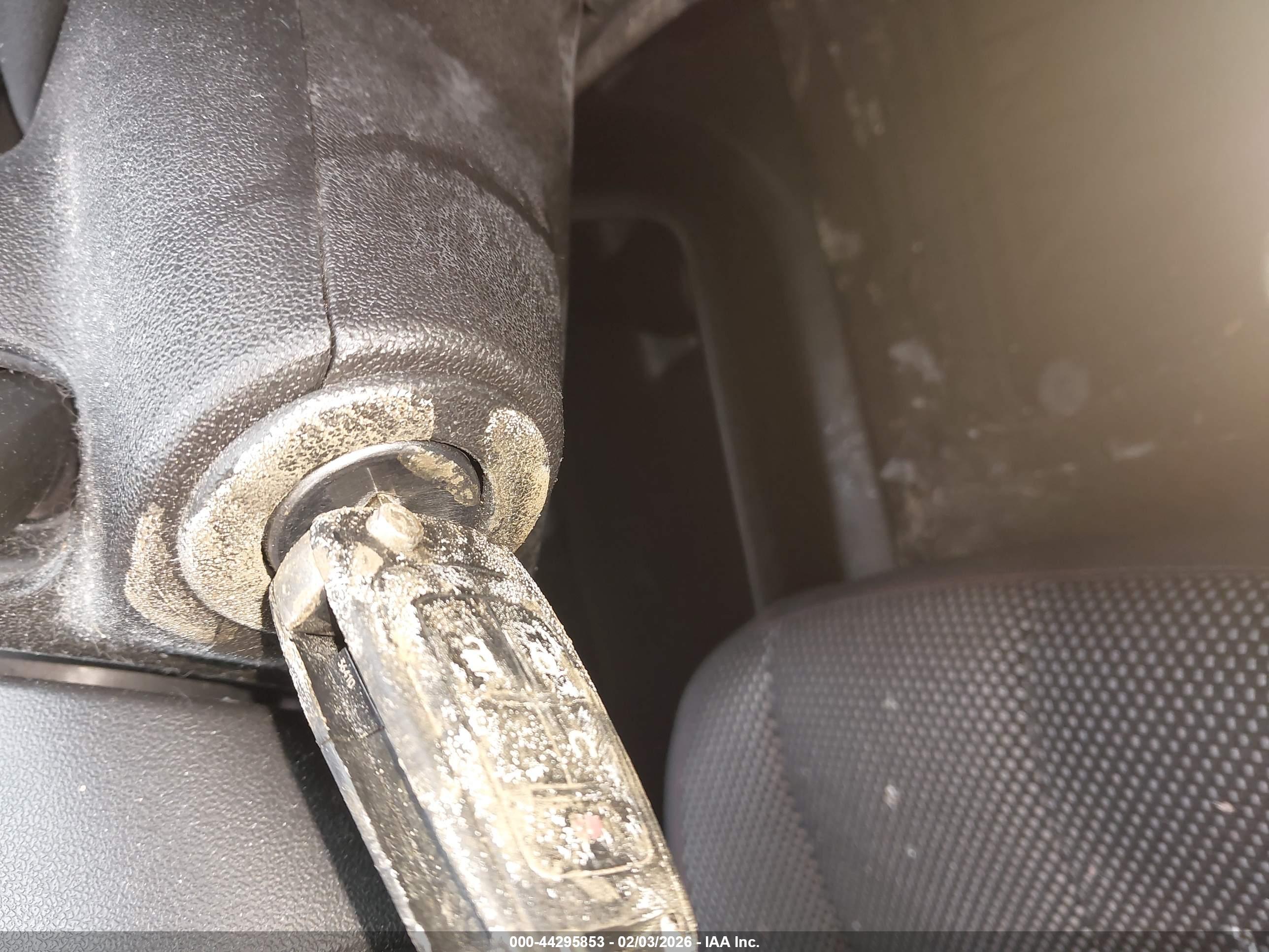 CHEVROLET EQUINOX image 11