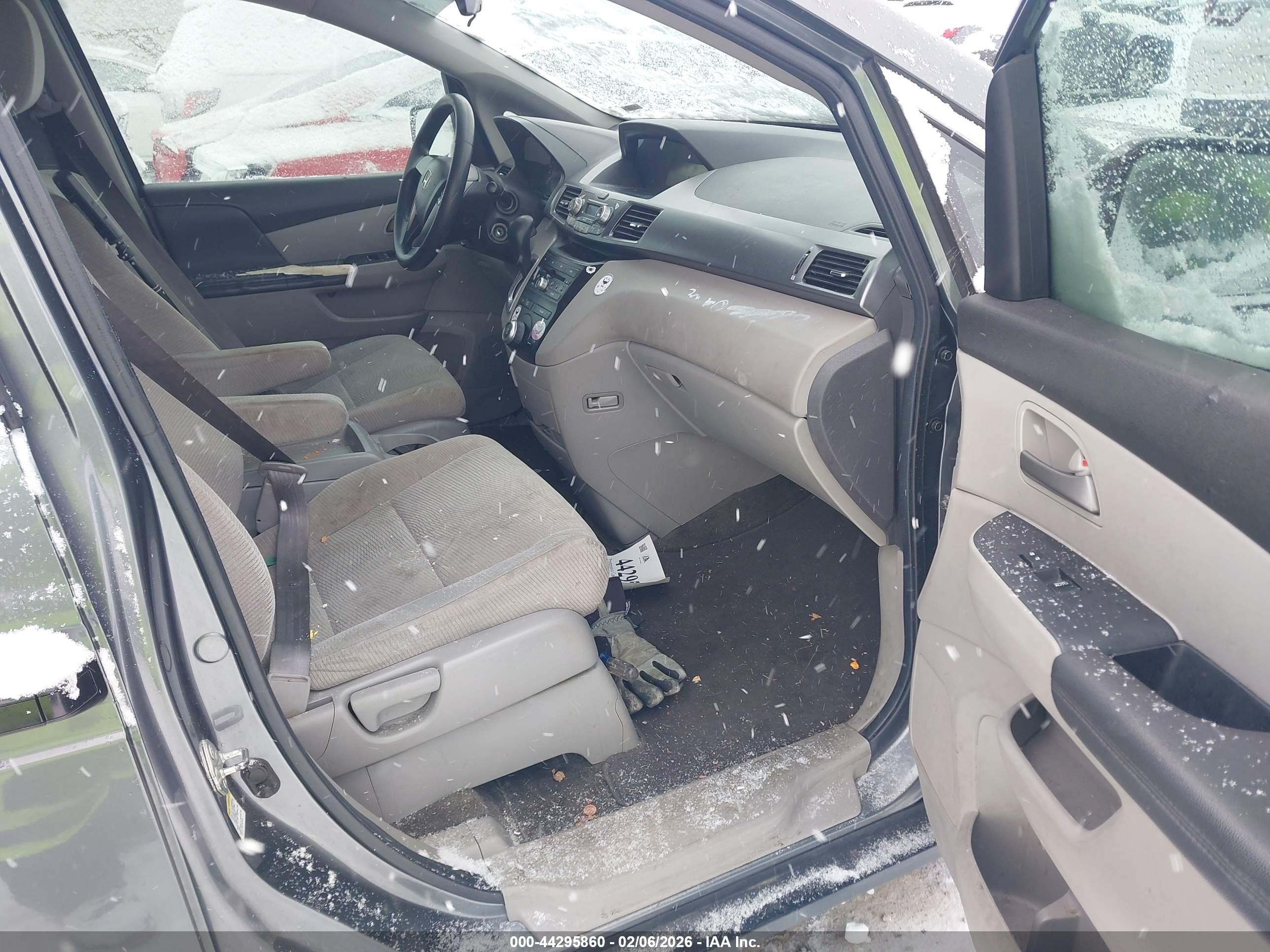 HONDA ODYSSEY image 5