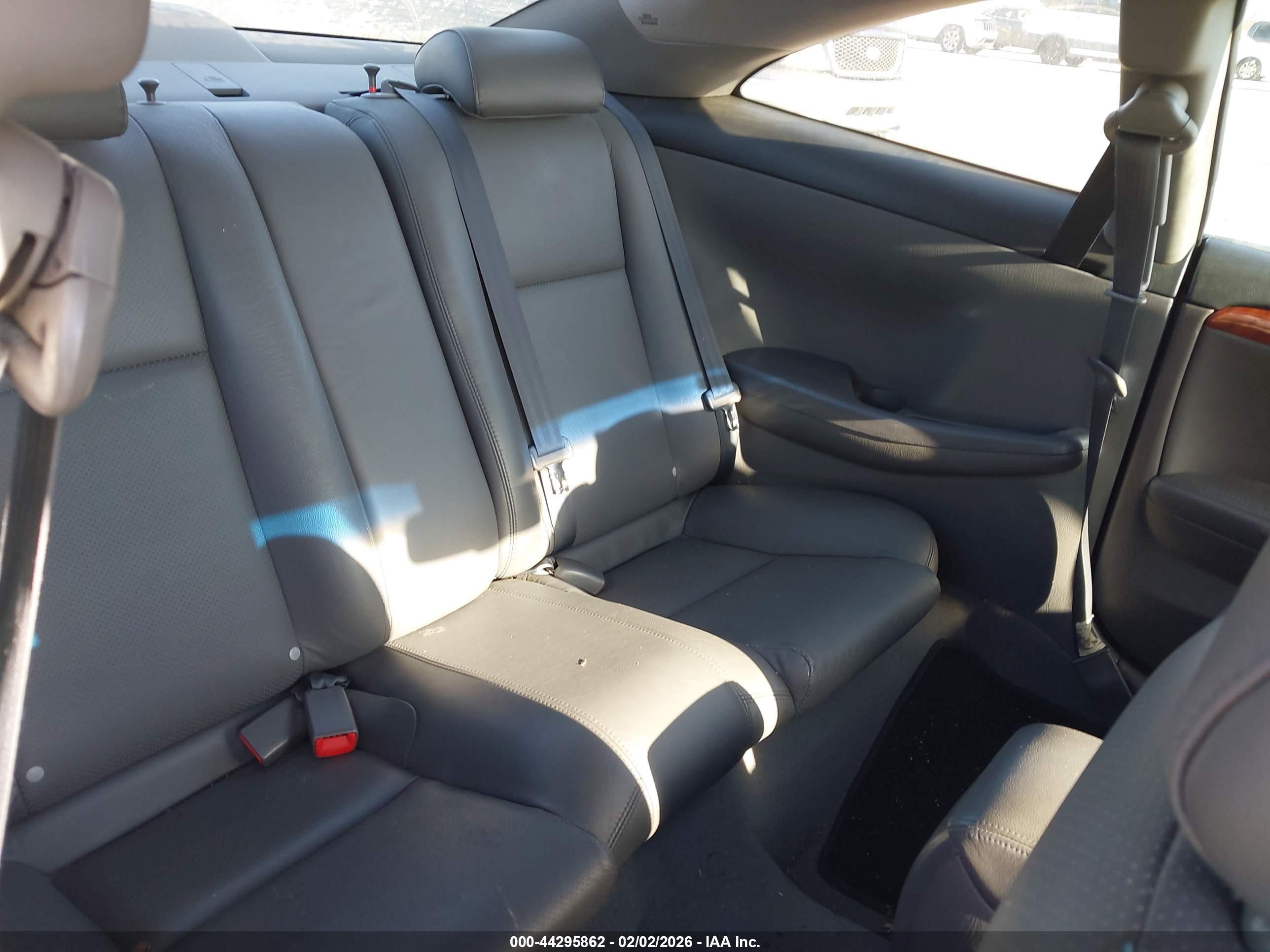 TOYOTA CAMRY image 8
