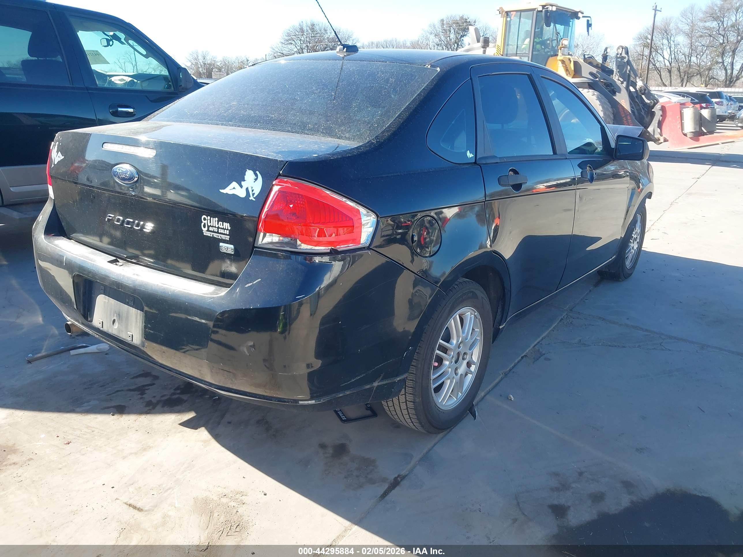 FORD FOCUS image 4