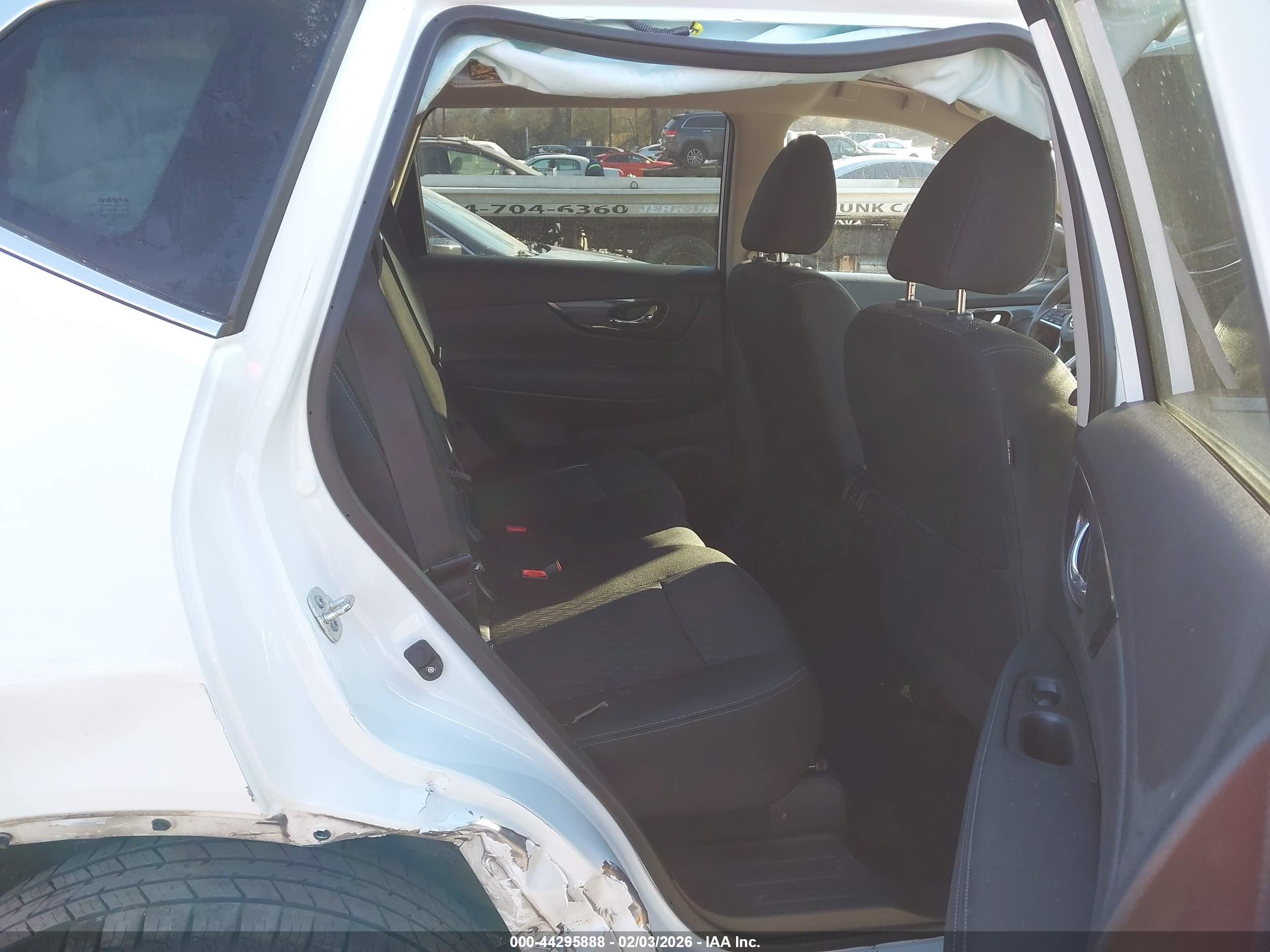 NISSAN ROGUE image 8