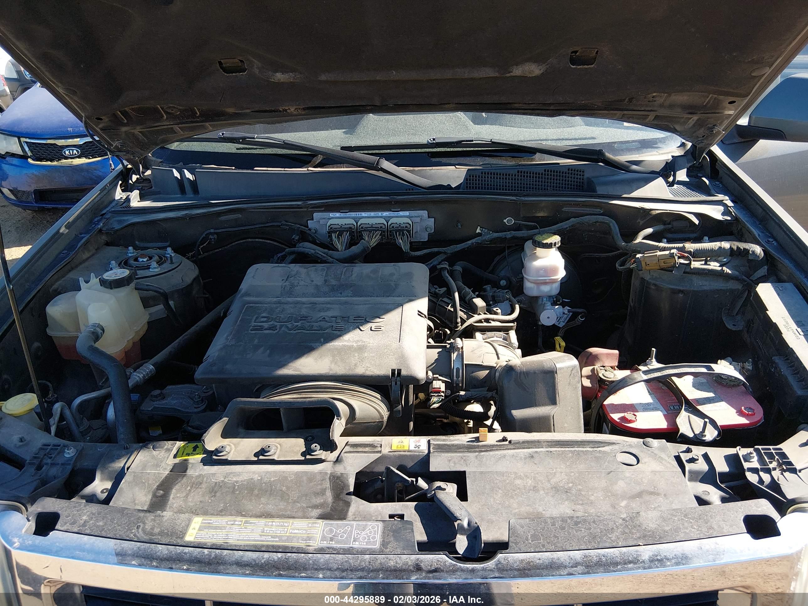 FORD ESCAPE image 10
