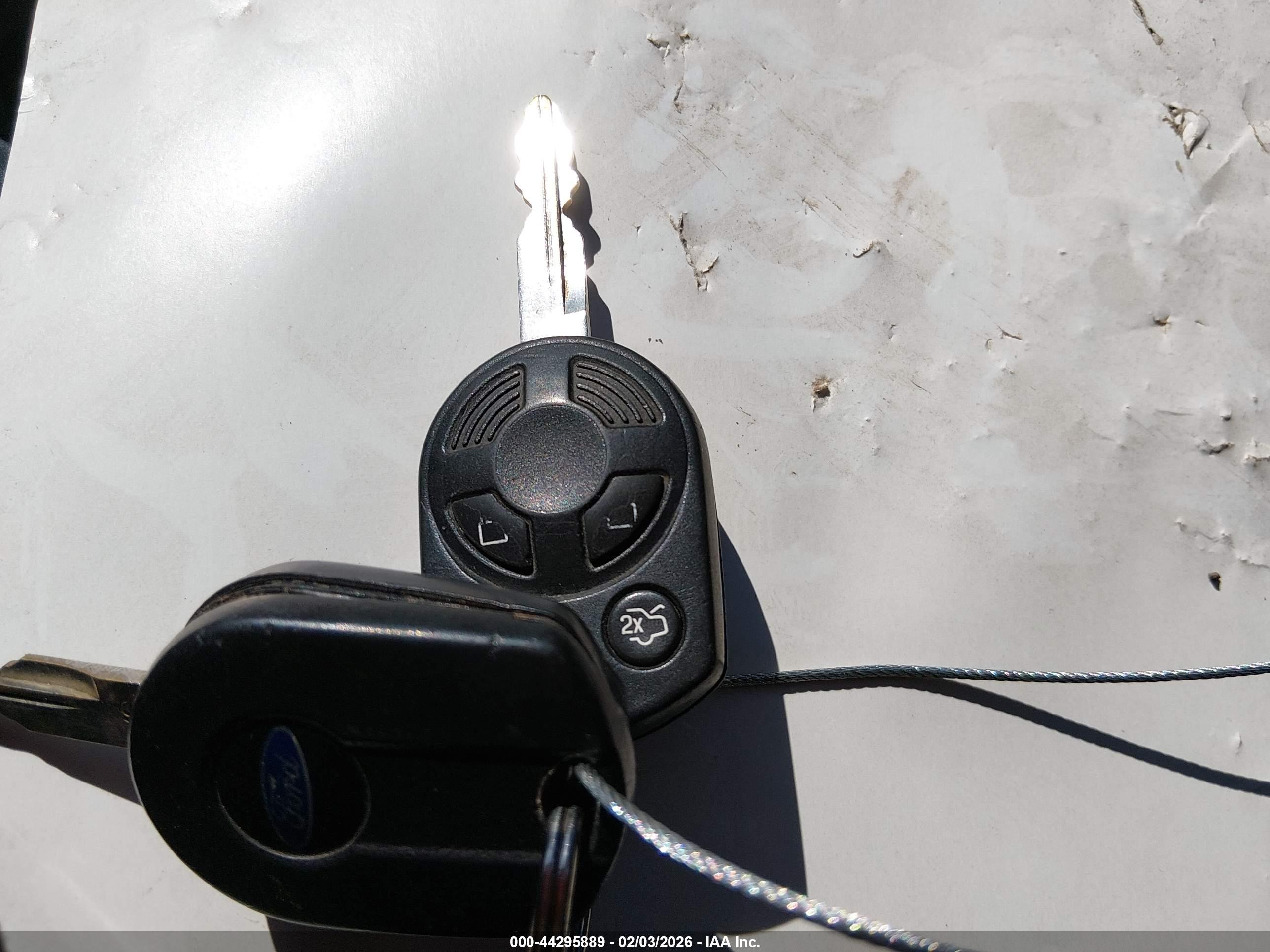 FORD ESCAPE image 11
