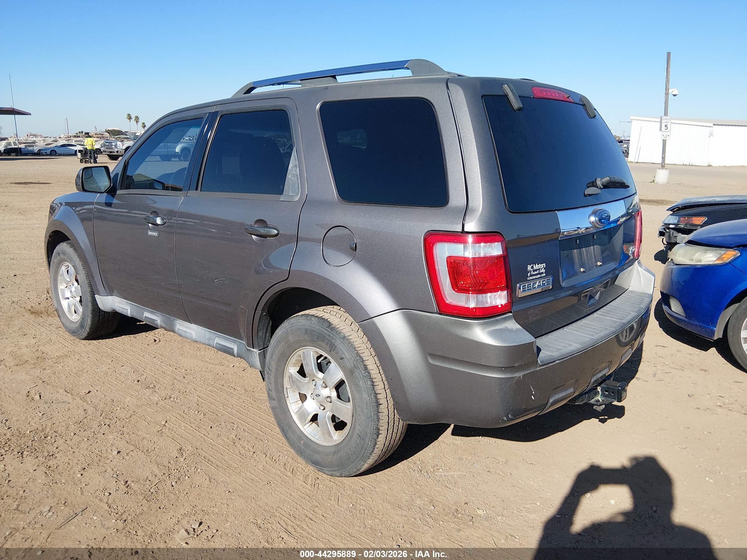 FORD ESCAPE image 3