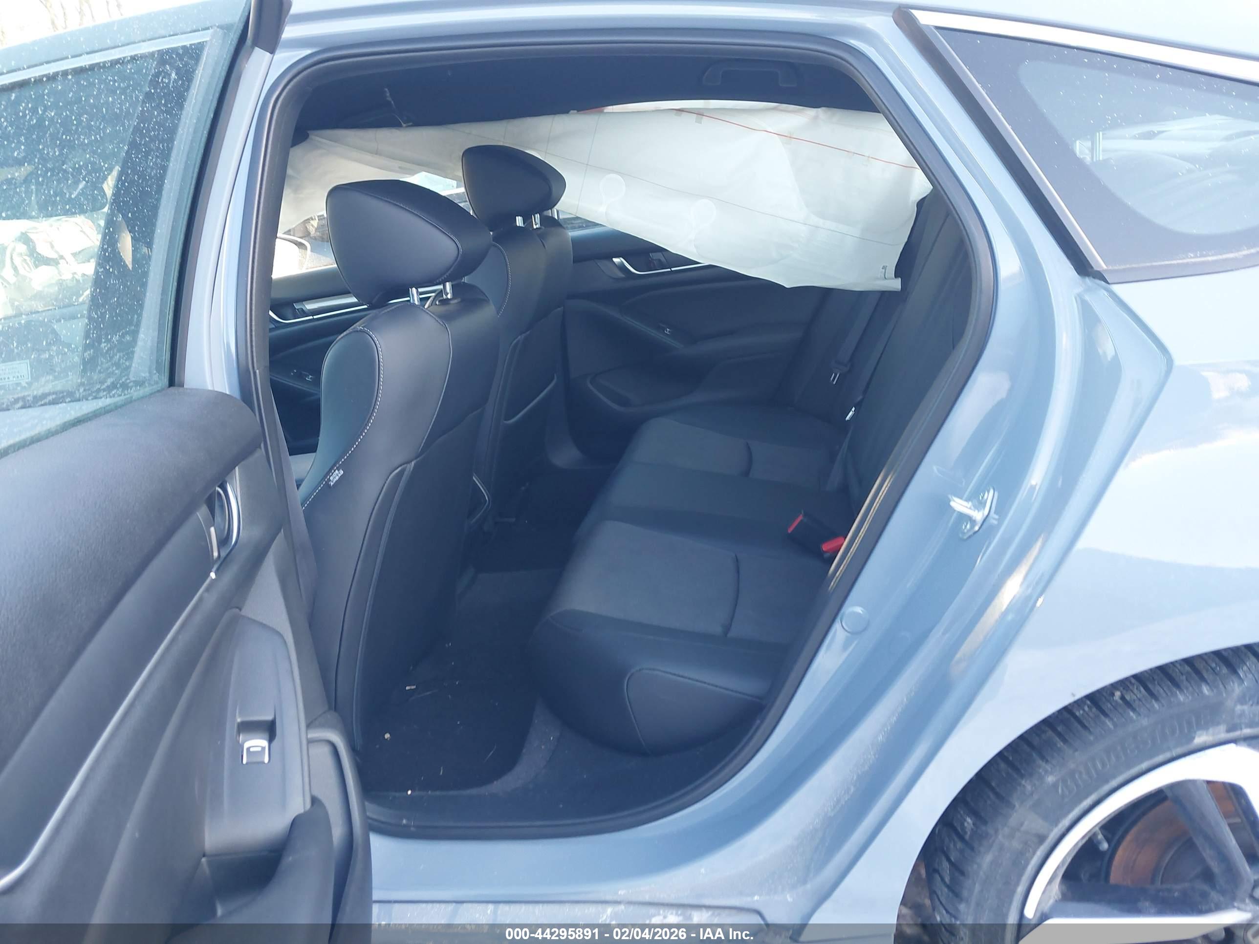 HONDA ACCORD image 8