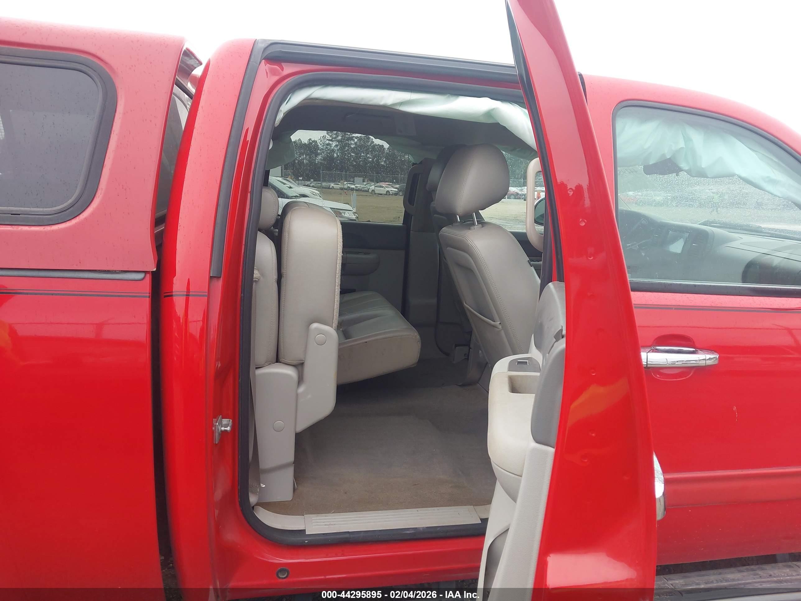 GMC SIERRA image 8