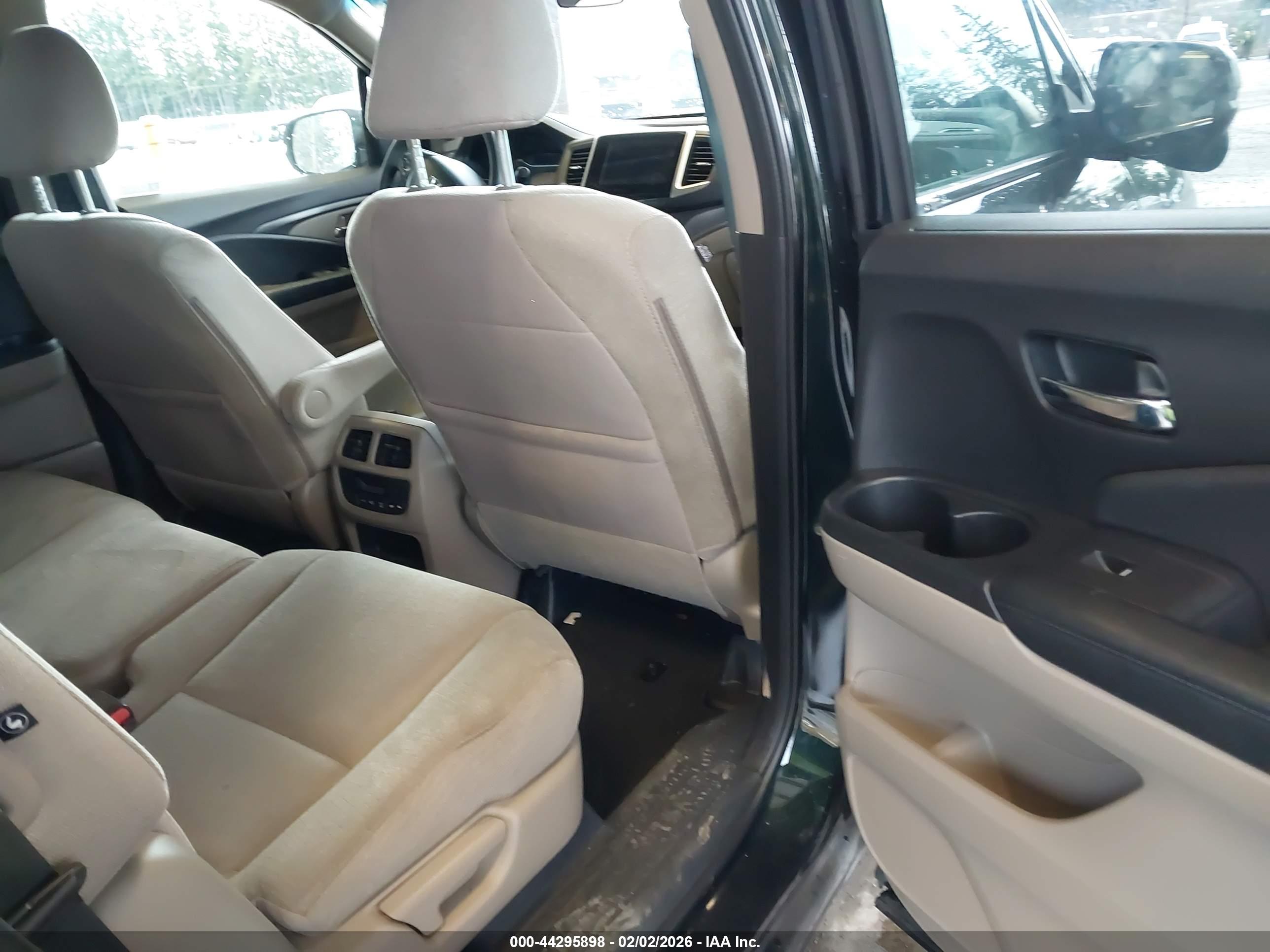 HONDA PILOT image 8