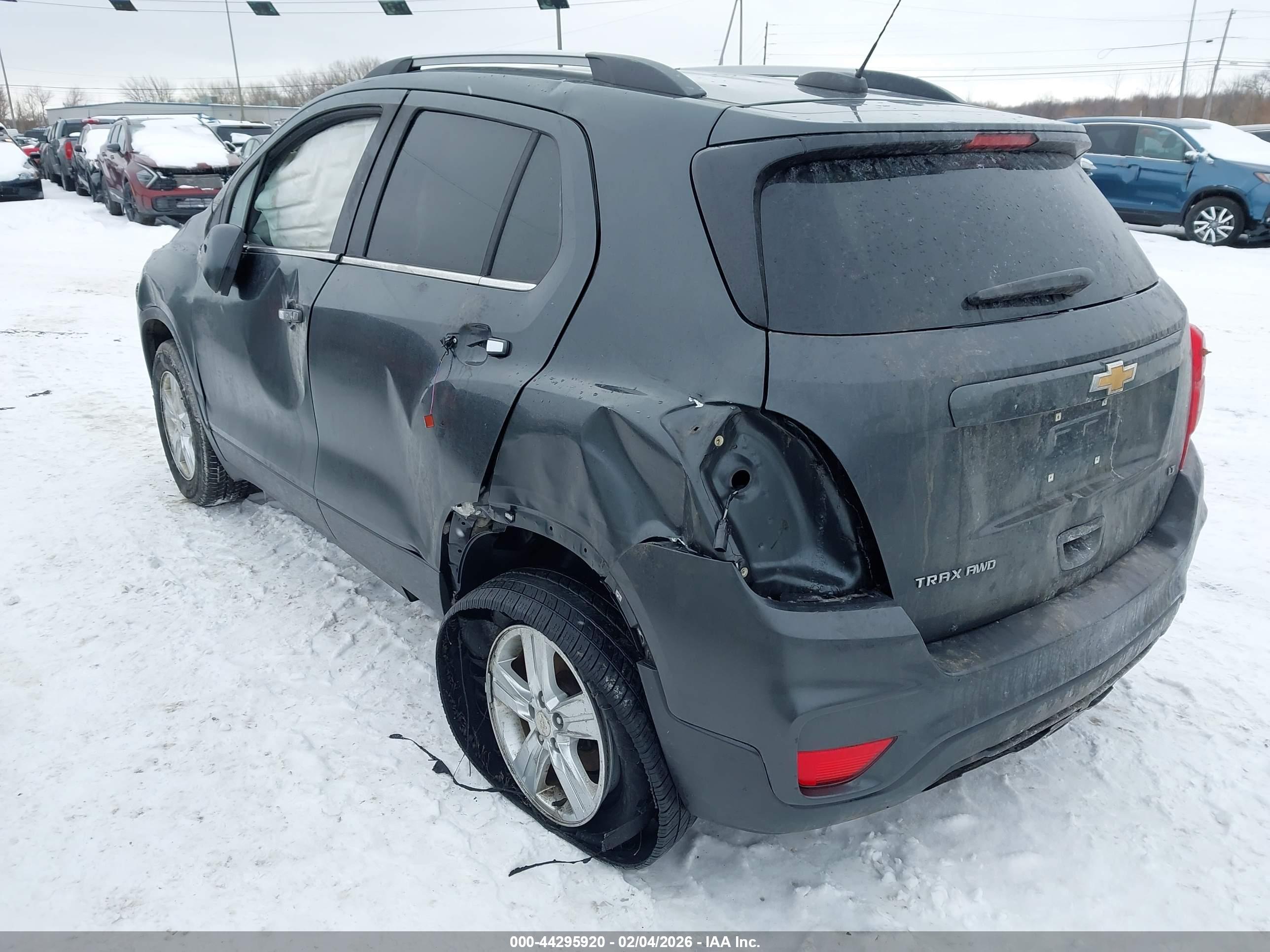 CHEVROLET TRAX image 3