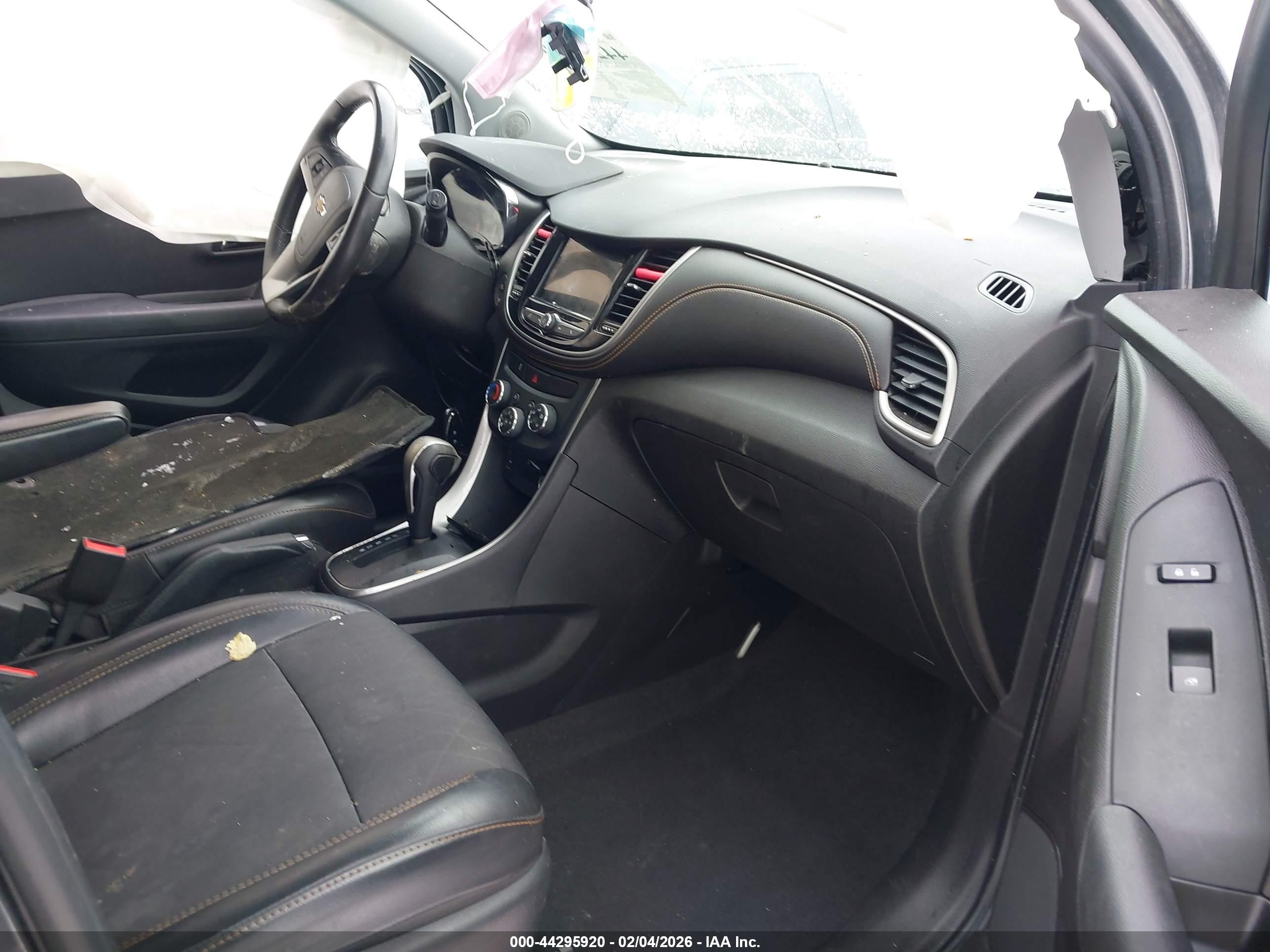 CHEVROLET TRAX image 5