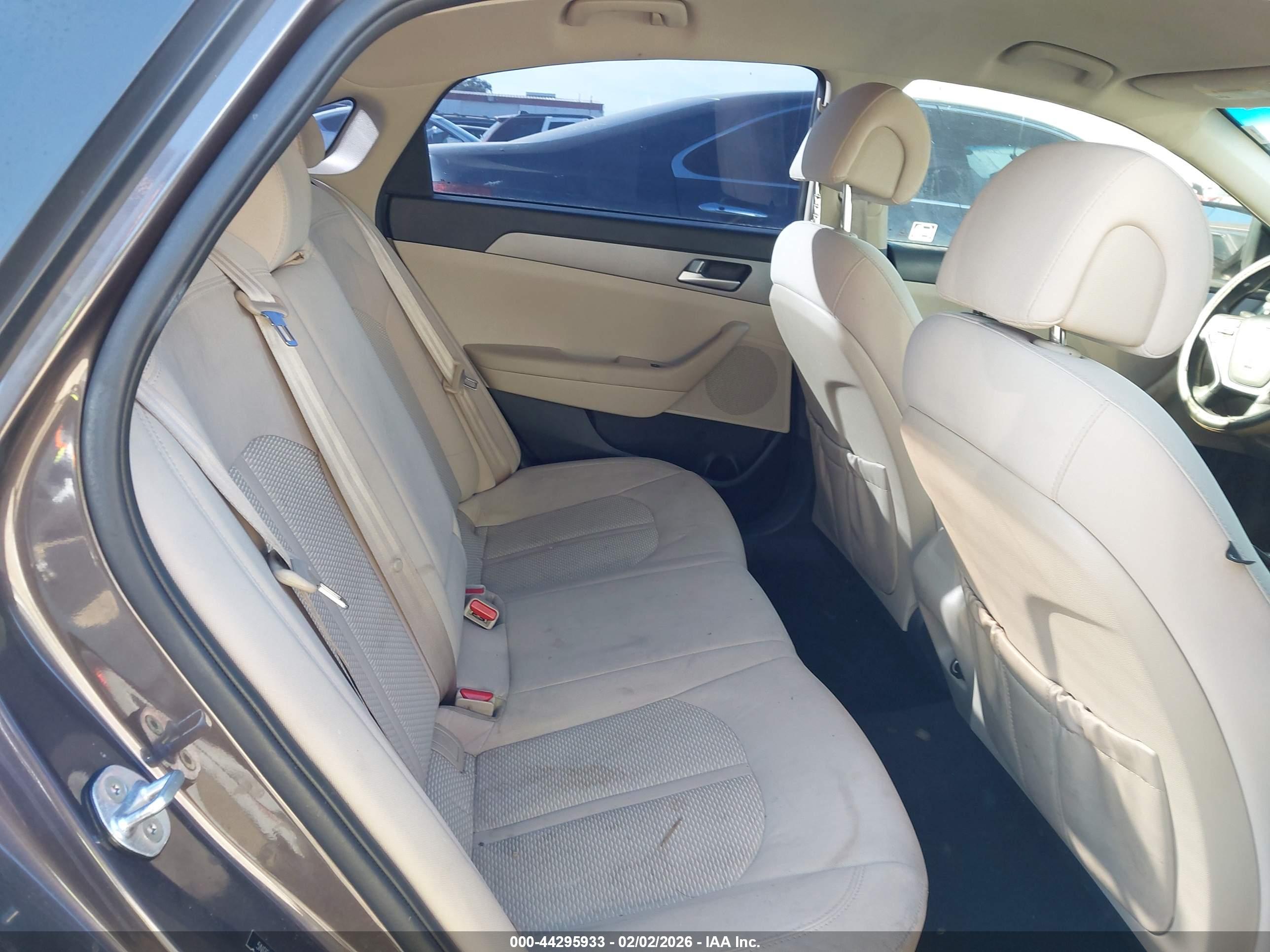 HYUNDAI SONATA image 8