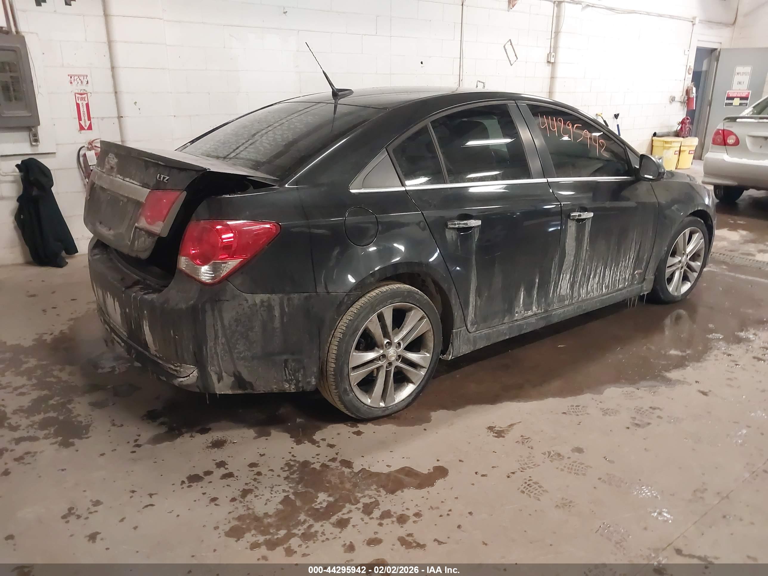 CHEVROLET CRUZE image 4