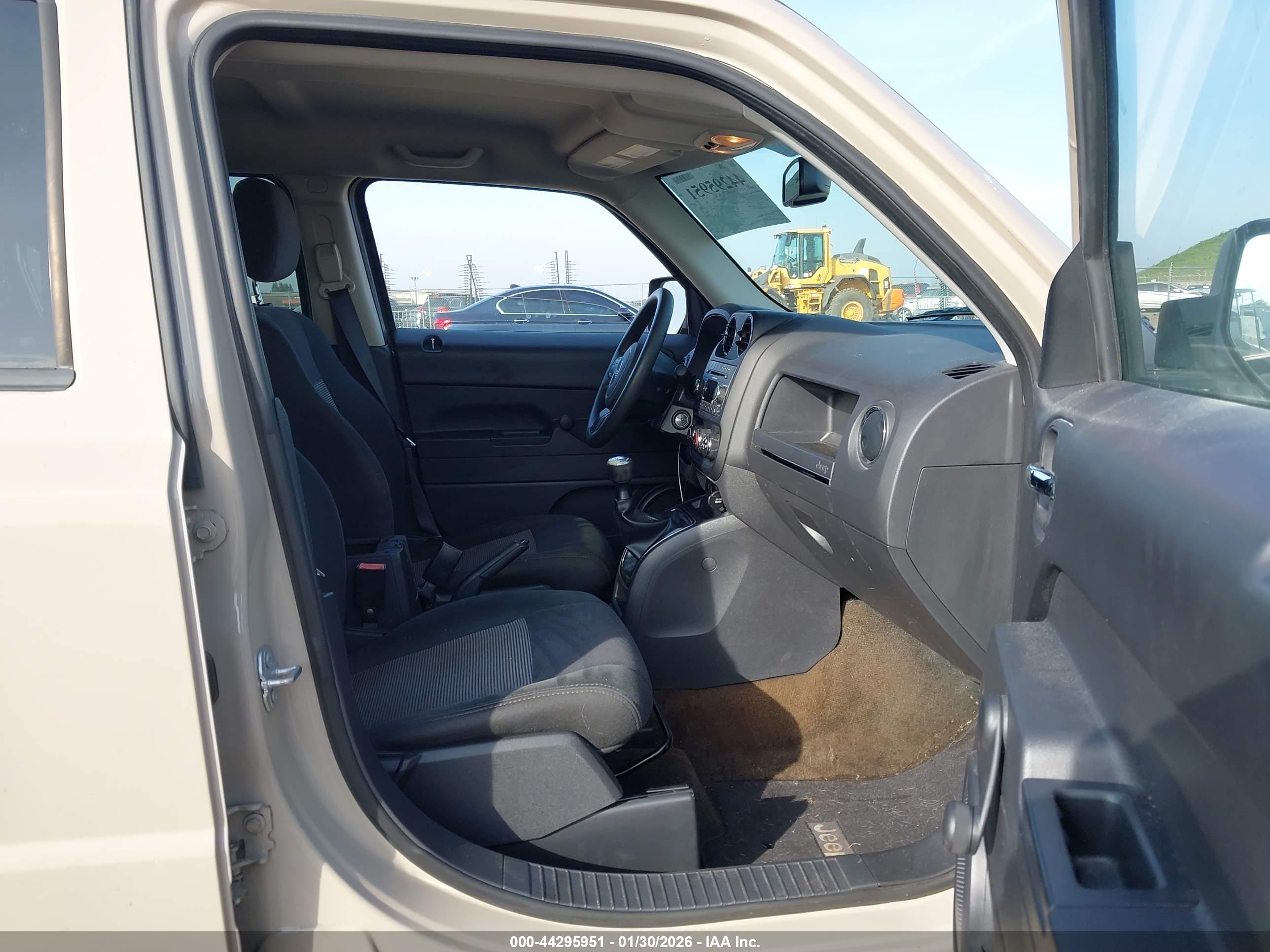 JEEP PATRIOT image 5
