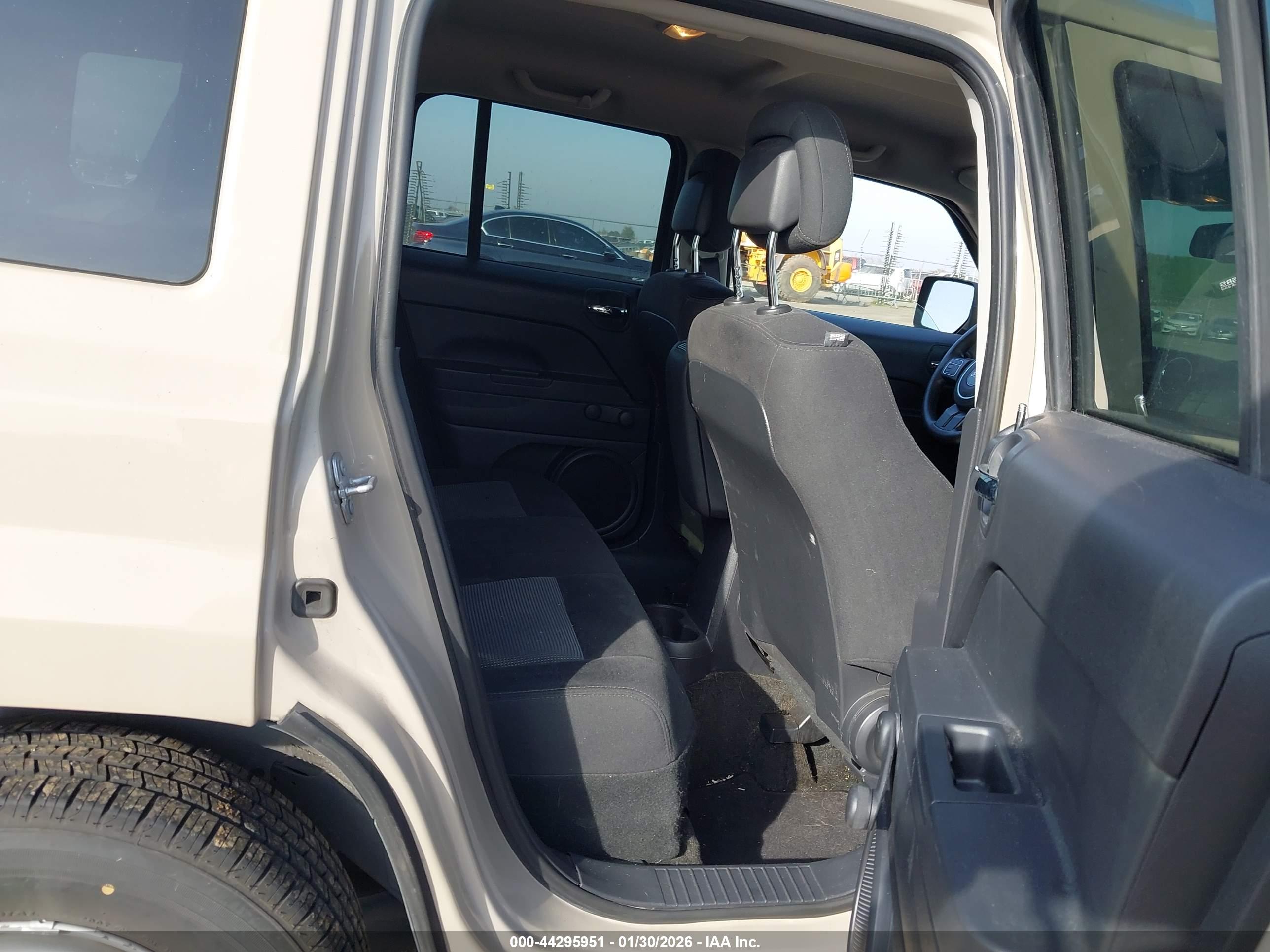 JEEP PATRIOT image 8