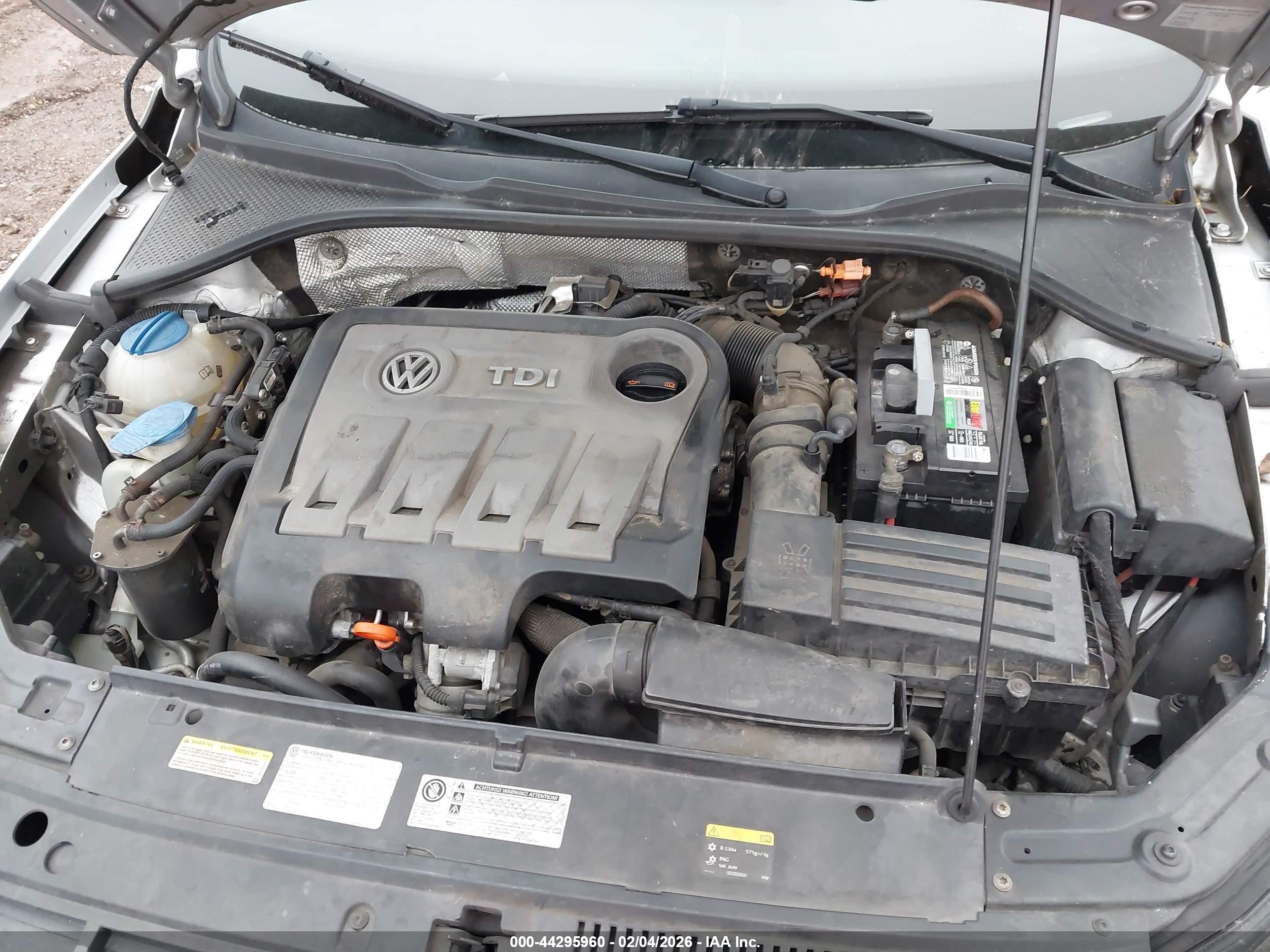 VOLKSWAGEN PASSAT image 10