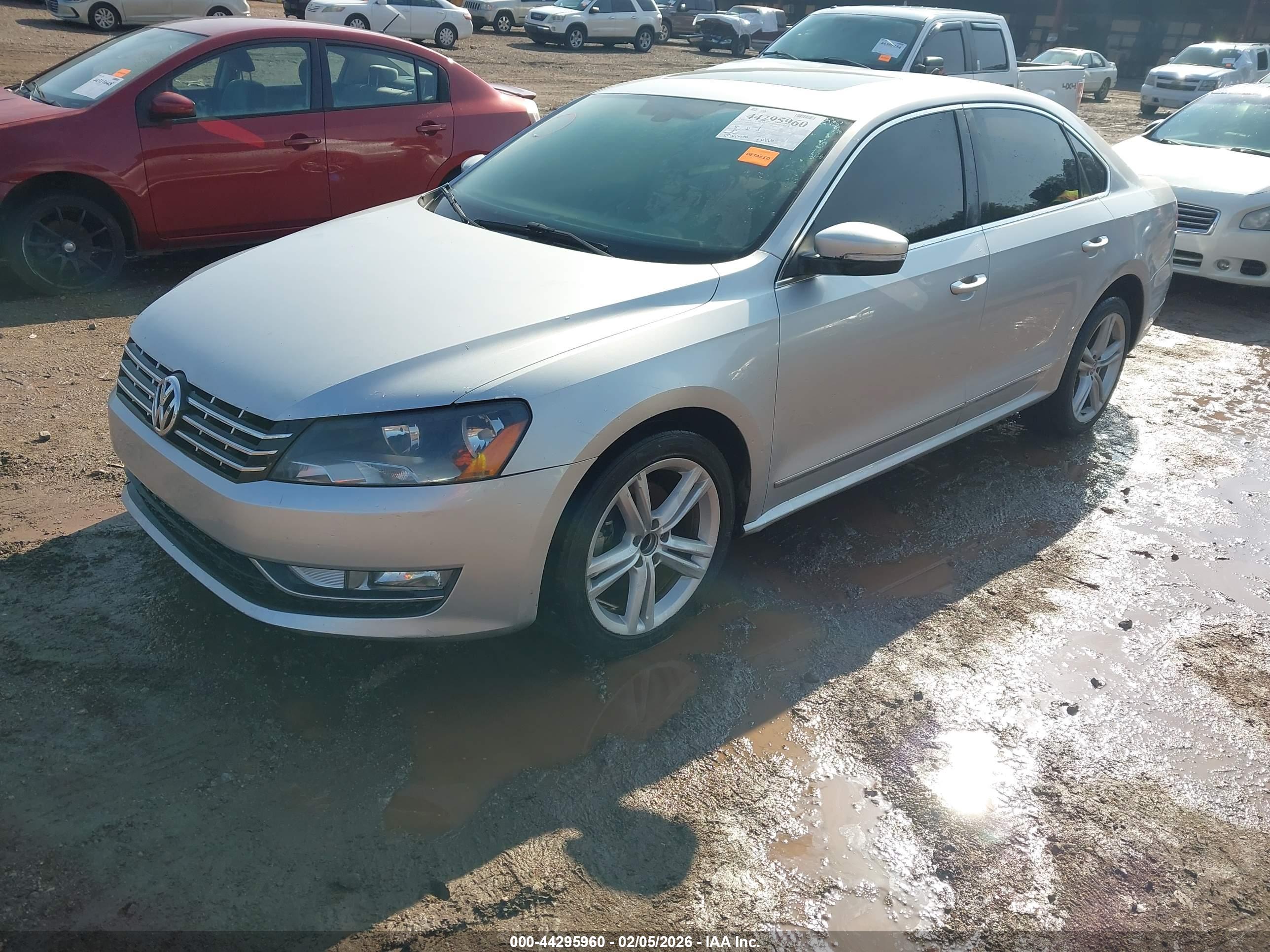 VOLKSWAGEN PASSAT image 2