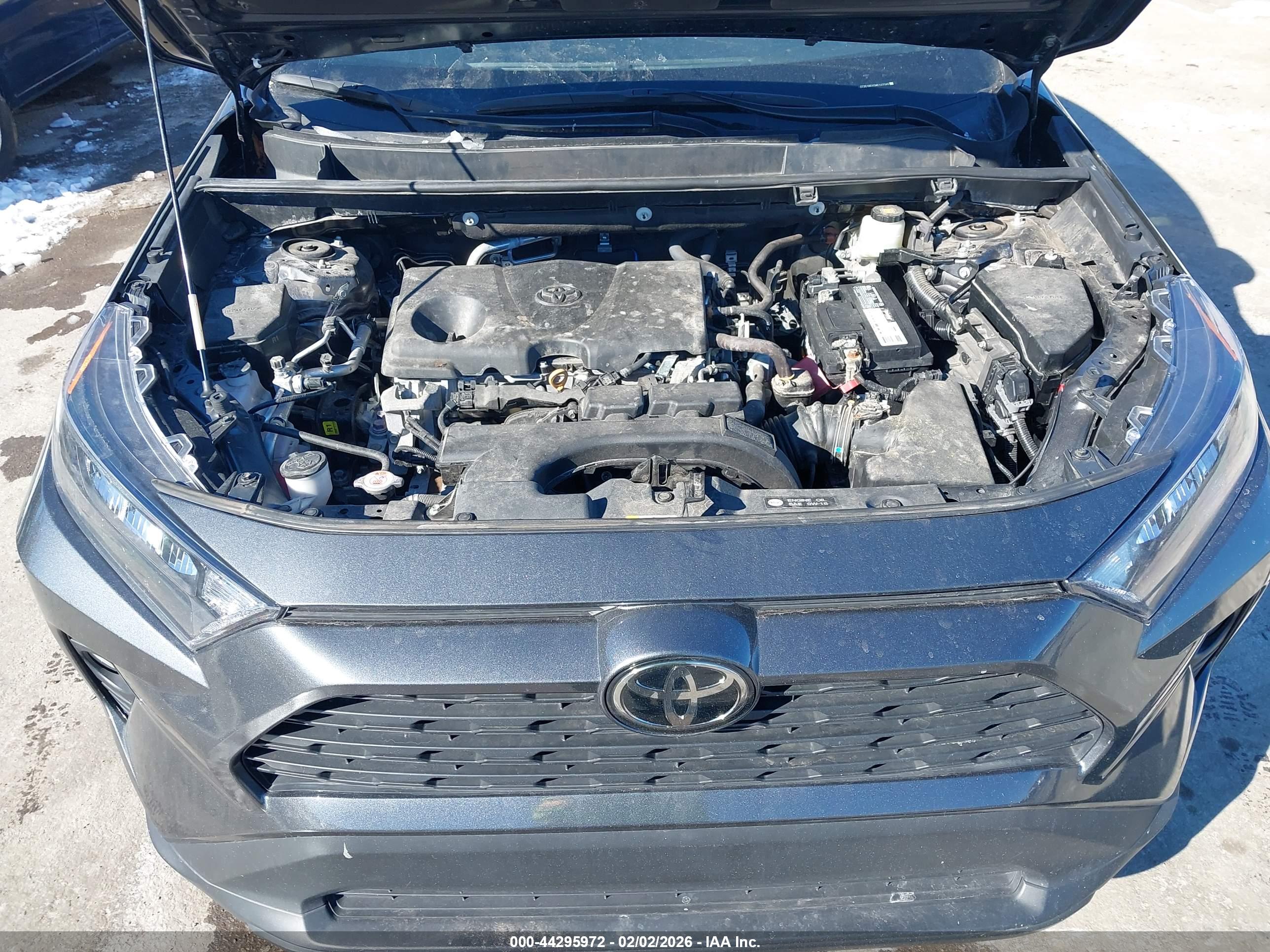 TOYOTA RAV4 image 10