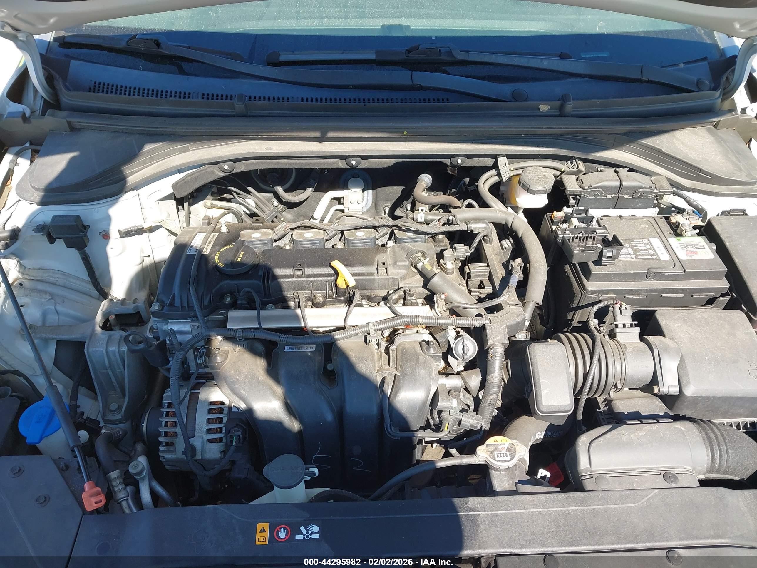 HYUNDAI ELANTRA image 6