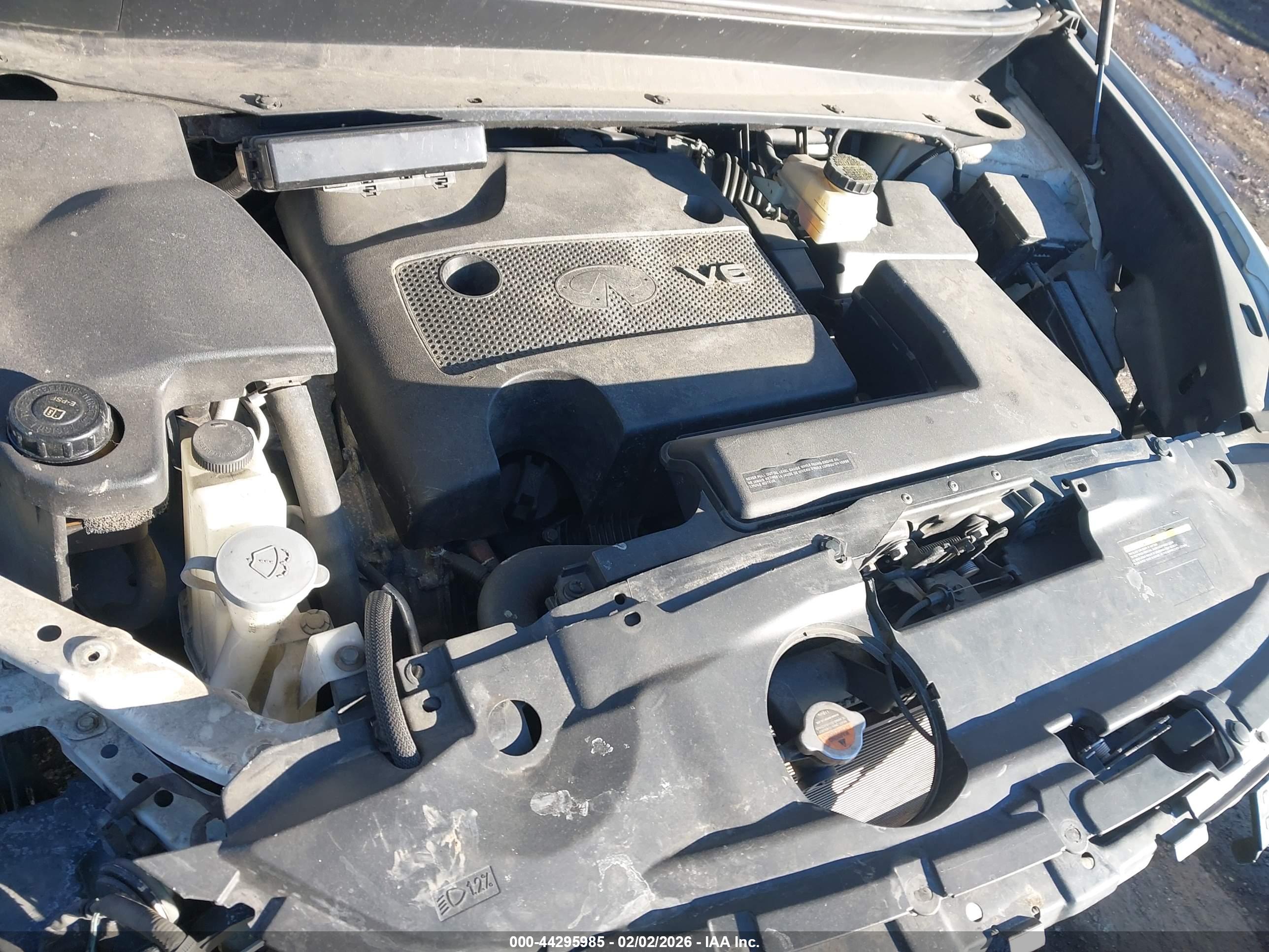 INFINITI JX35 image 10