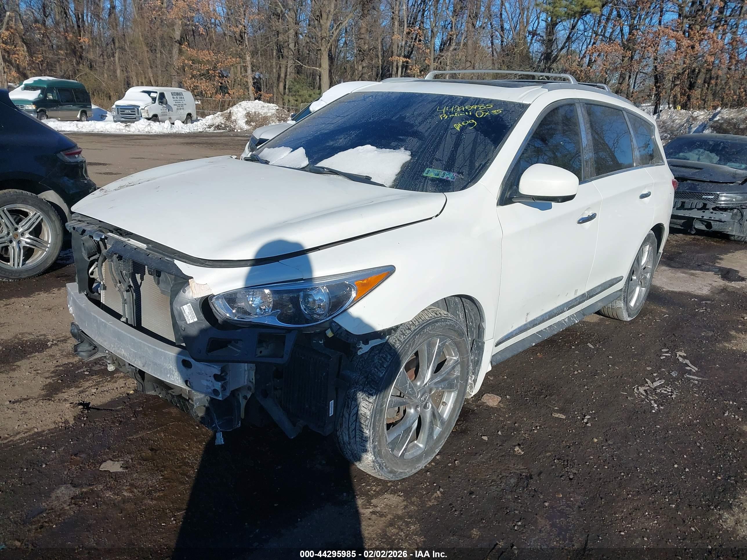 INFINITI JX35 image 2