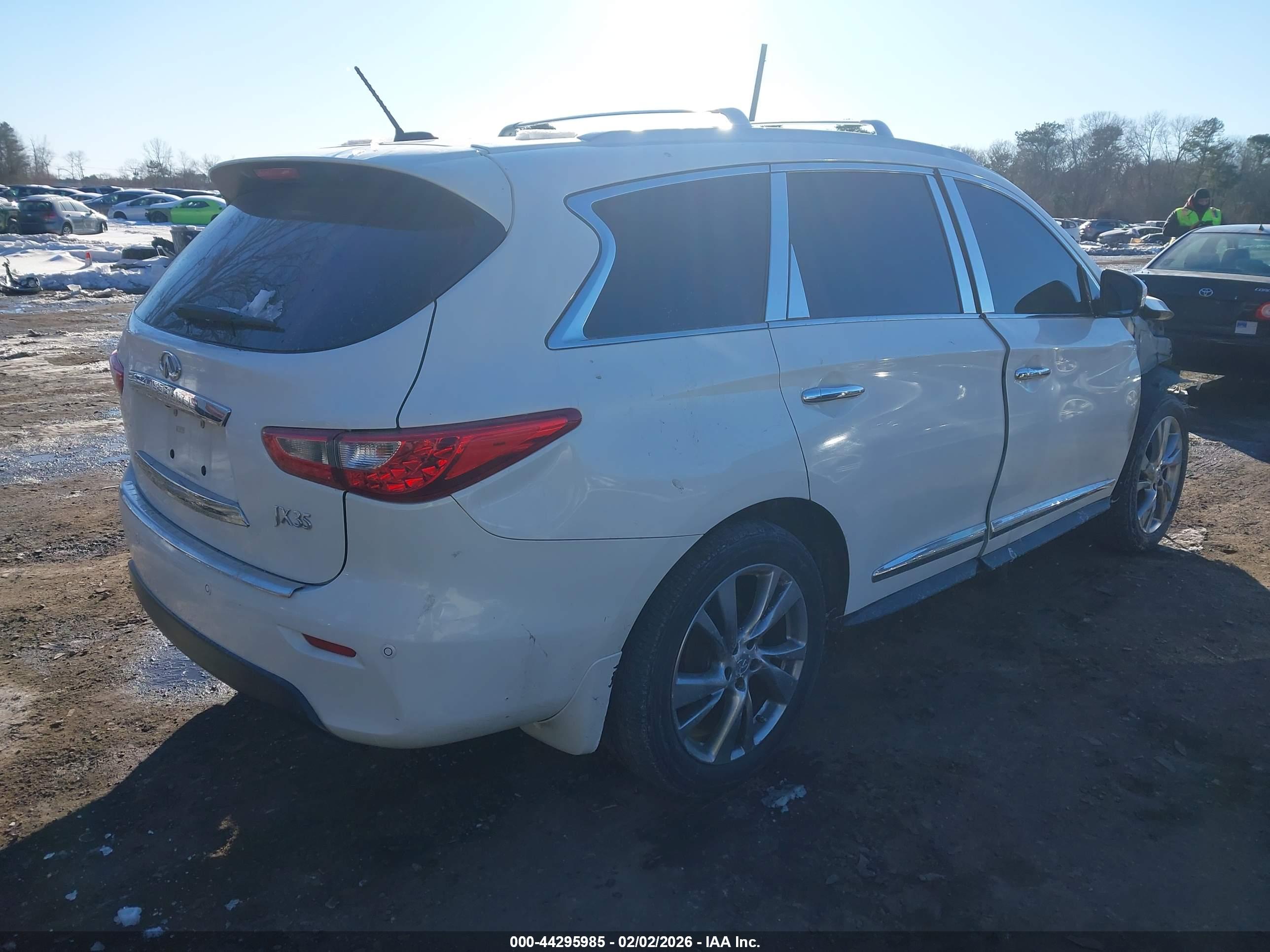 INFINITI JX35 image 4