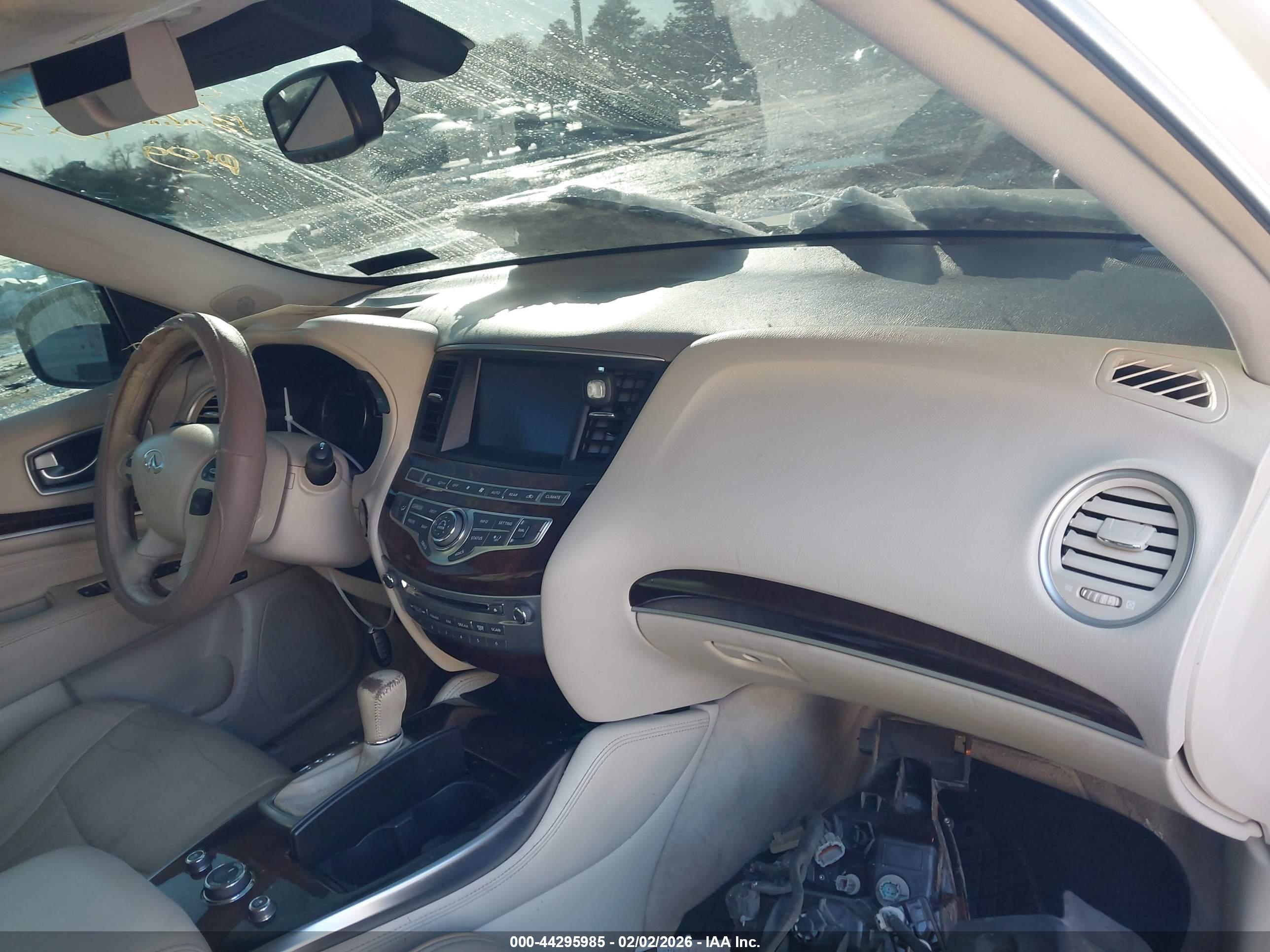 INFINITI JX35 image 5
