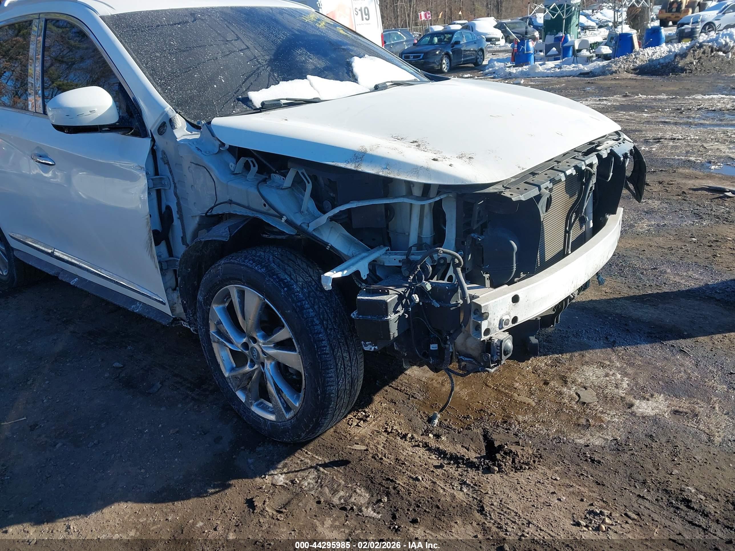 INFINITI JX35 image 6