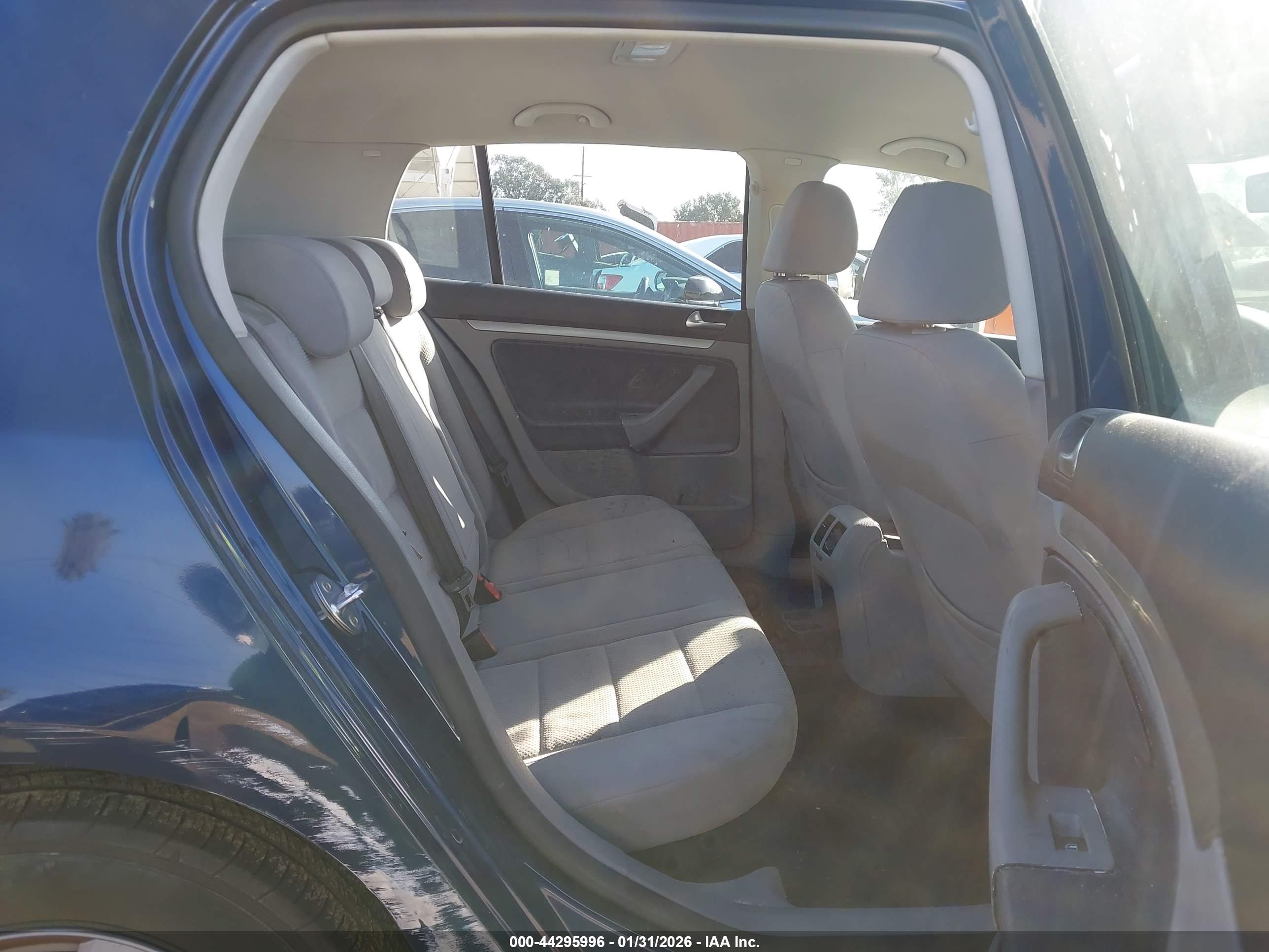 VOLKSWAGEN RABBIT image 8