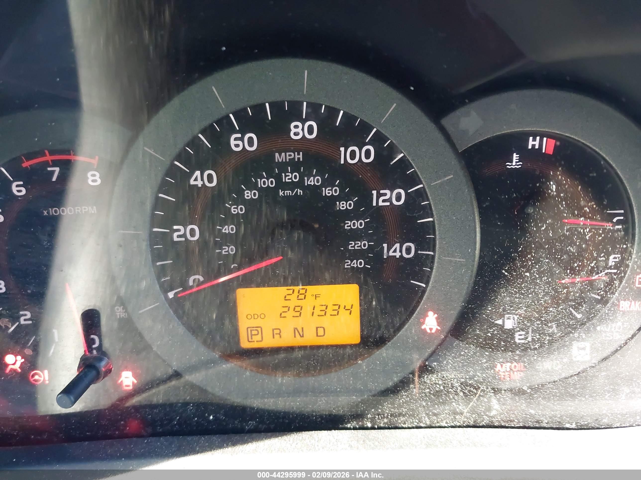 TOYOTA RAV4 image 7